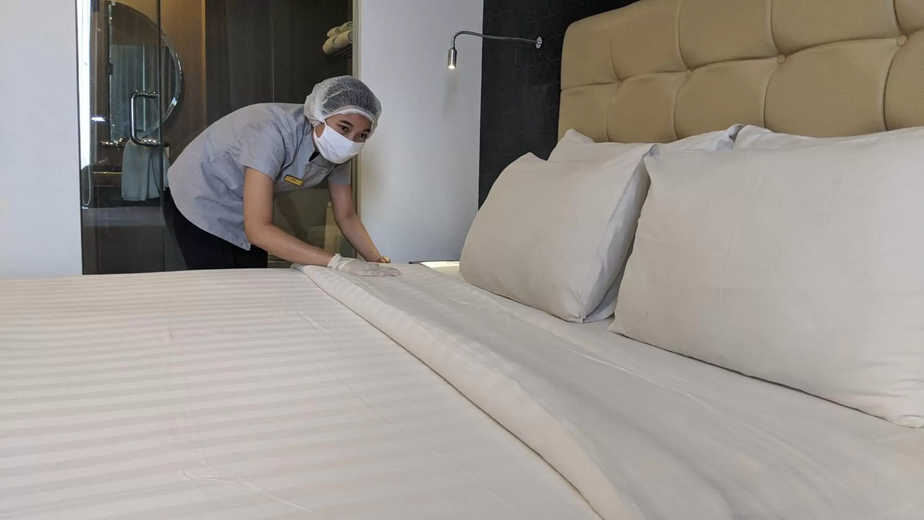 Staff, Bed in Liberty Hotel Thamrin Jakarta Staff, Bed in Liberty Hotel Thamrin Jakarta