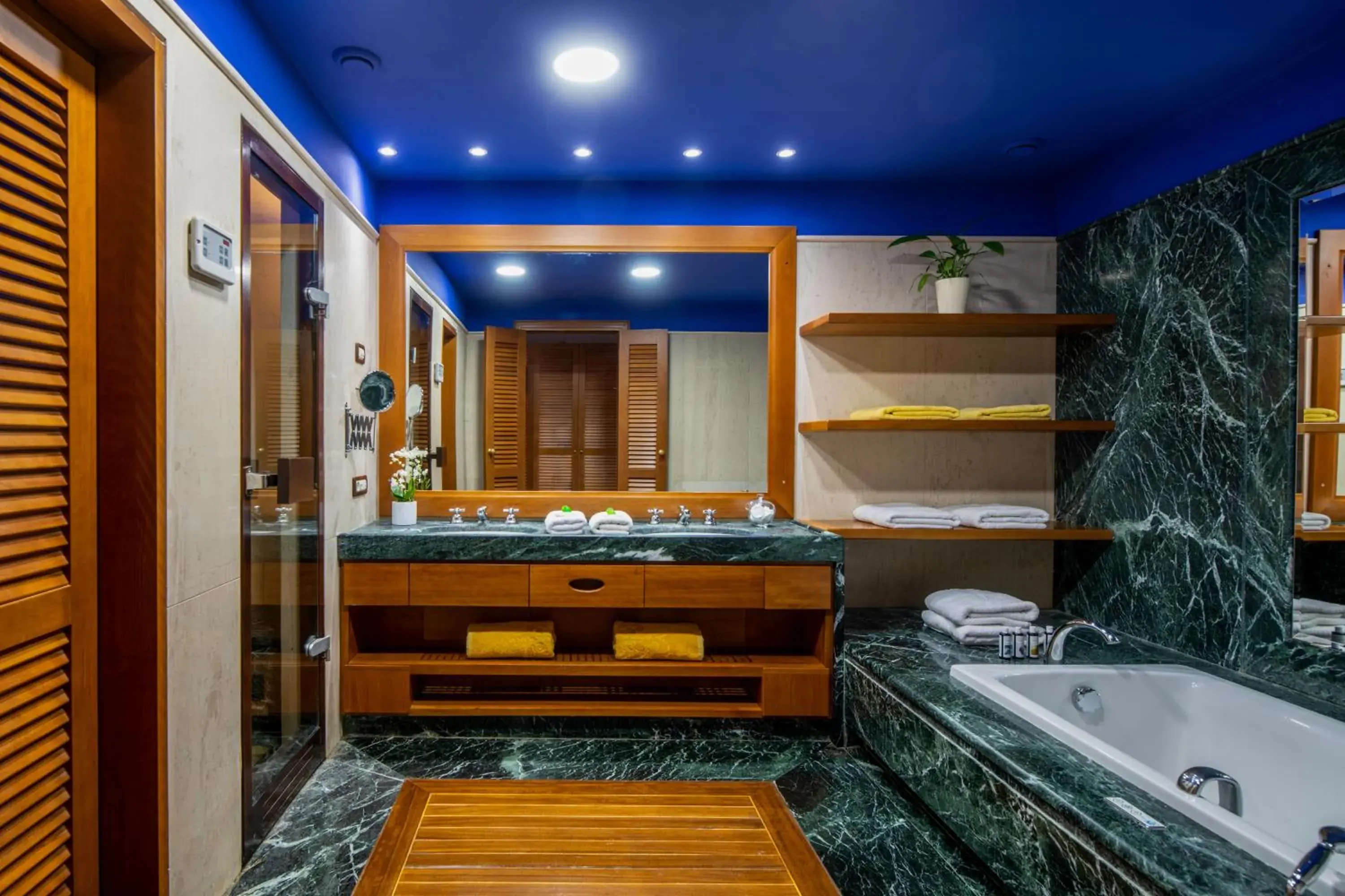 Bathroom in Elounda Beach Hotel & Villas, a Member of the Leading Hotels of the World