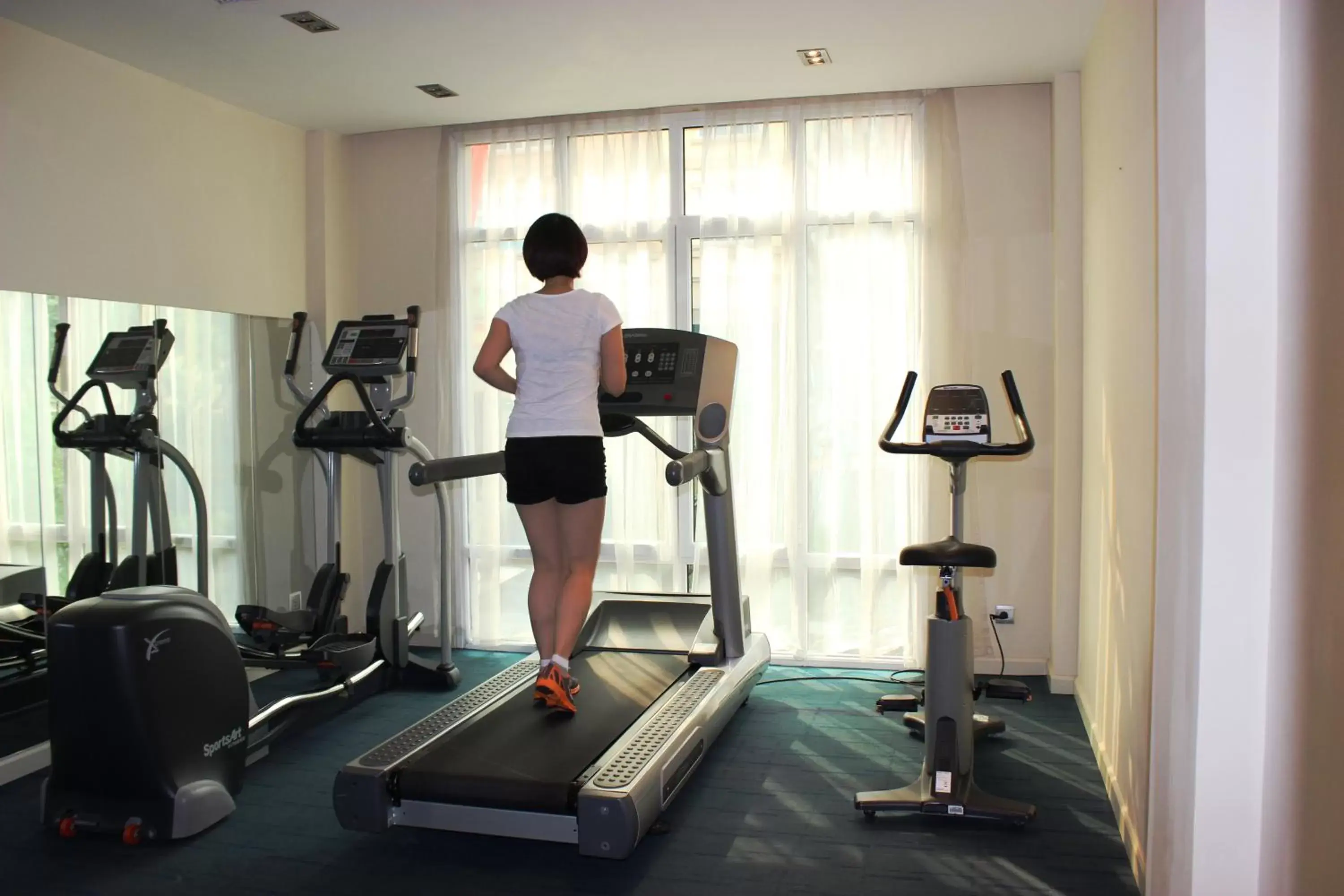 Fitness centre/facilities, Fitness Center/Facilities in Mercure Hanoi La Gare Hotel