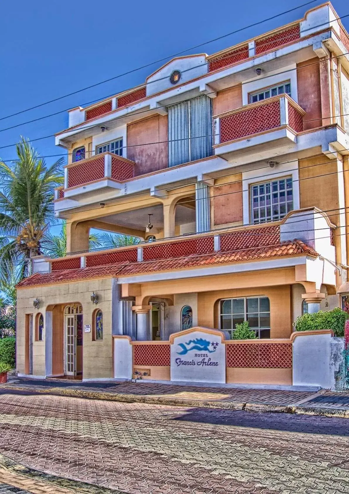 Facade/entrance, Property Building in Hotel Francis Arlene Adults Only