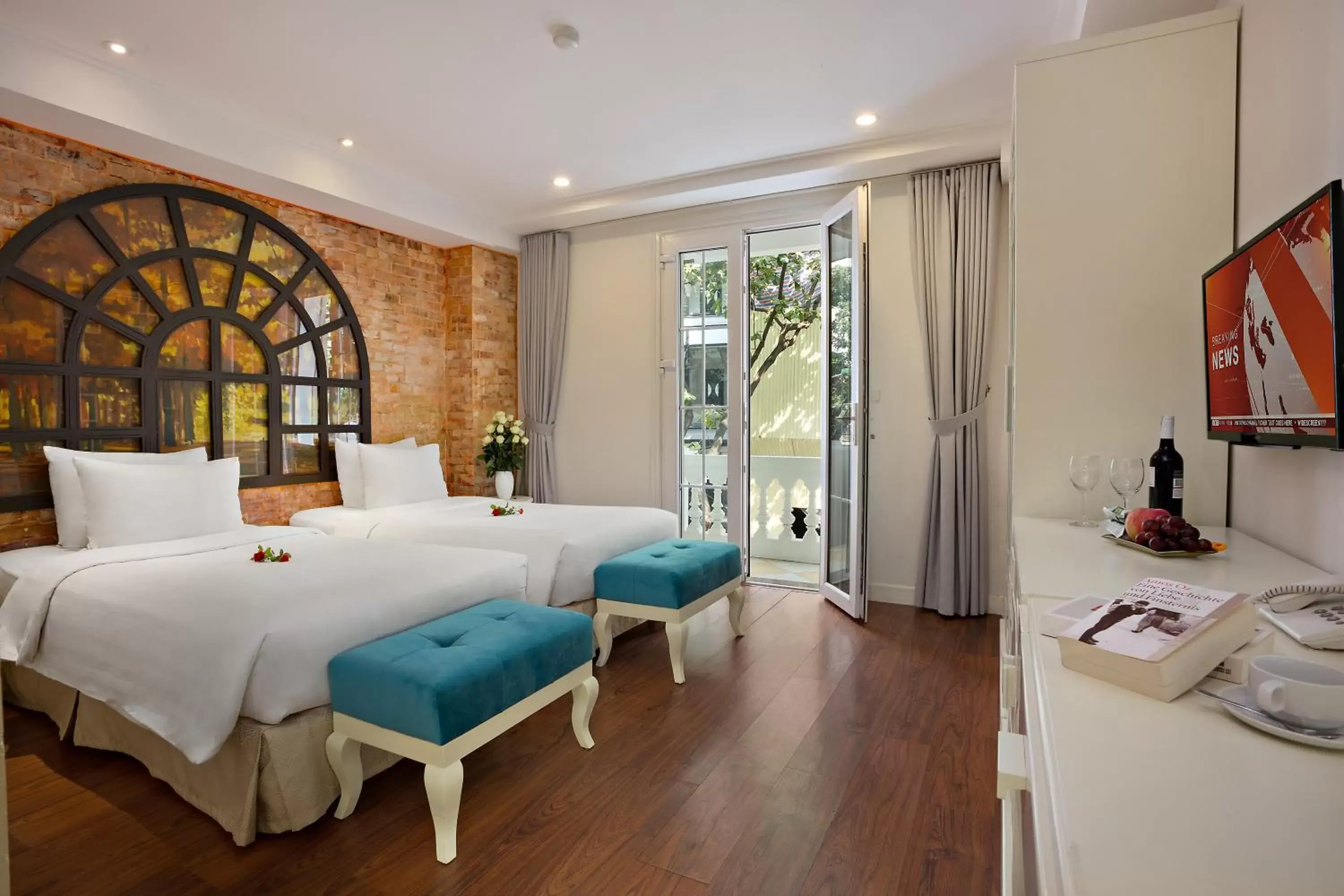 Two-Bedroom Suite in Hanoi La Selva Hotel