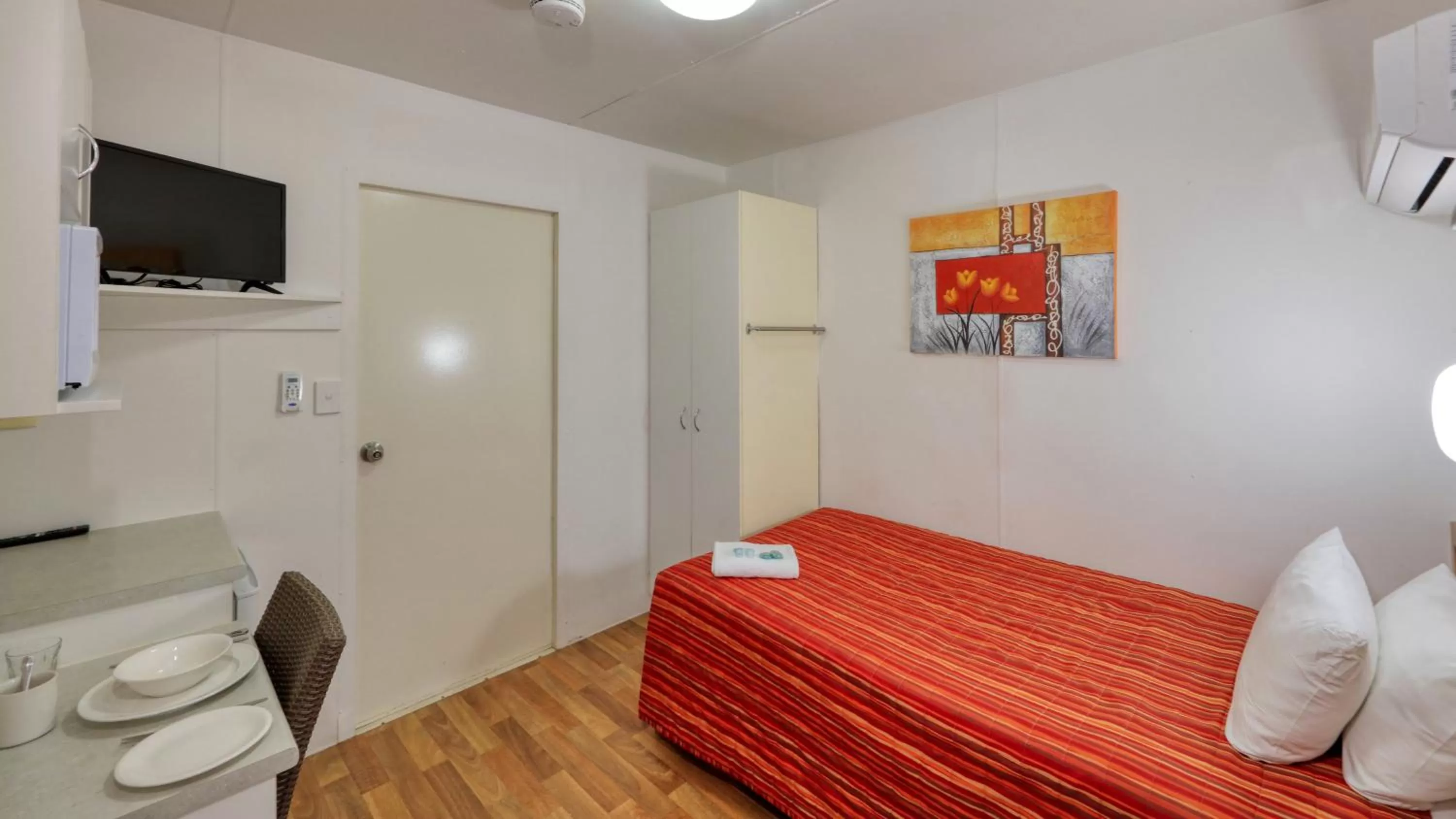 Bedroom, Bed in Chinchilla Motor Inn