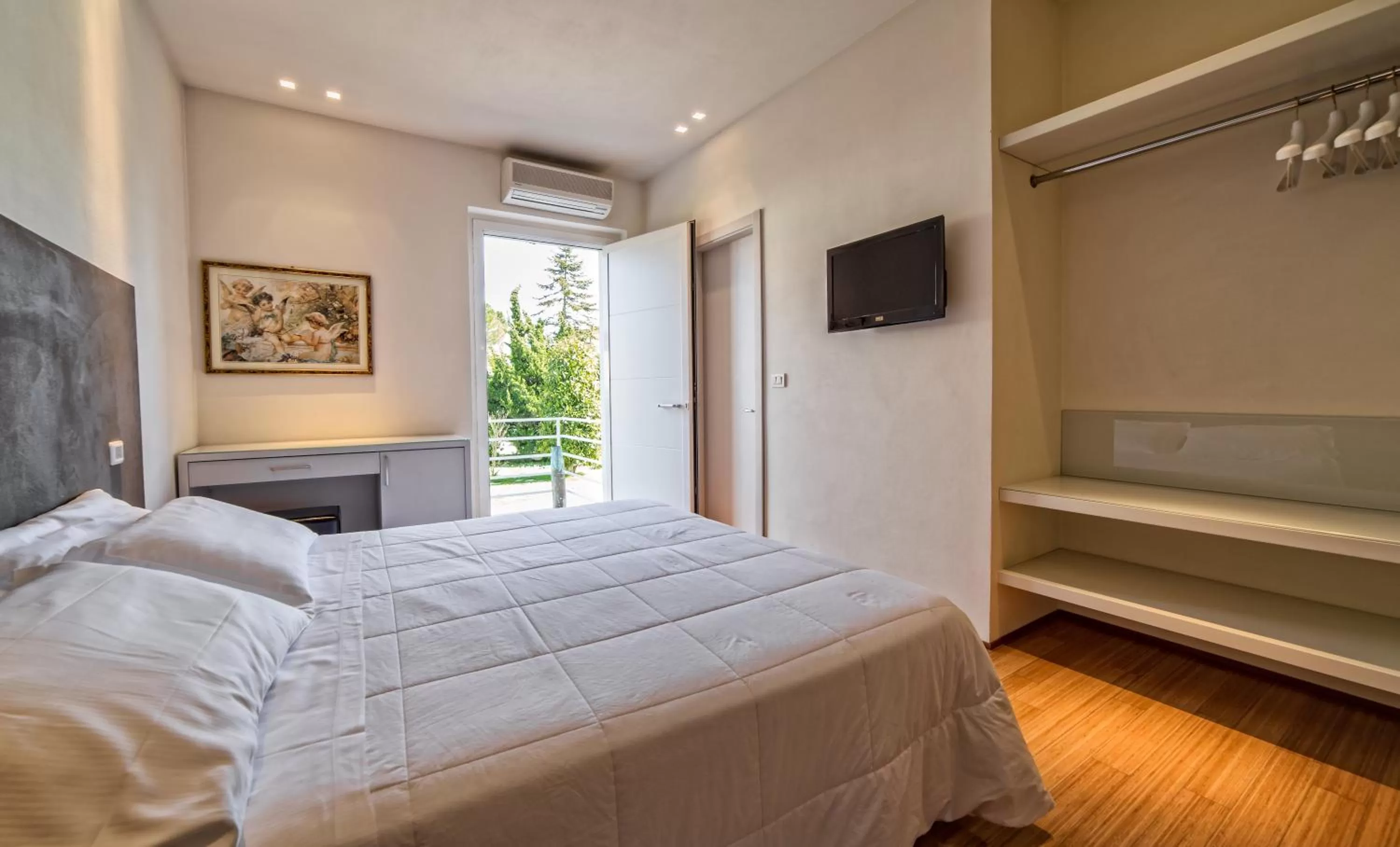 Photo of the whole room, Bed in Hotel Country House La Radice