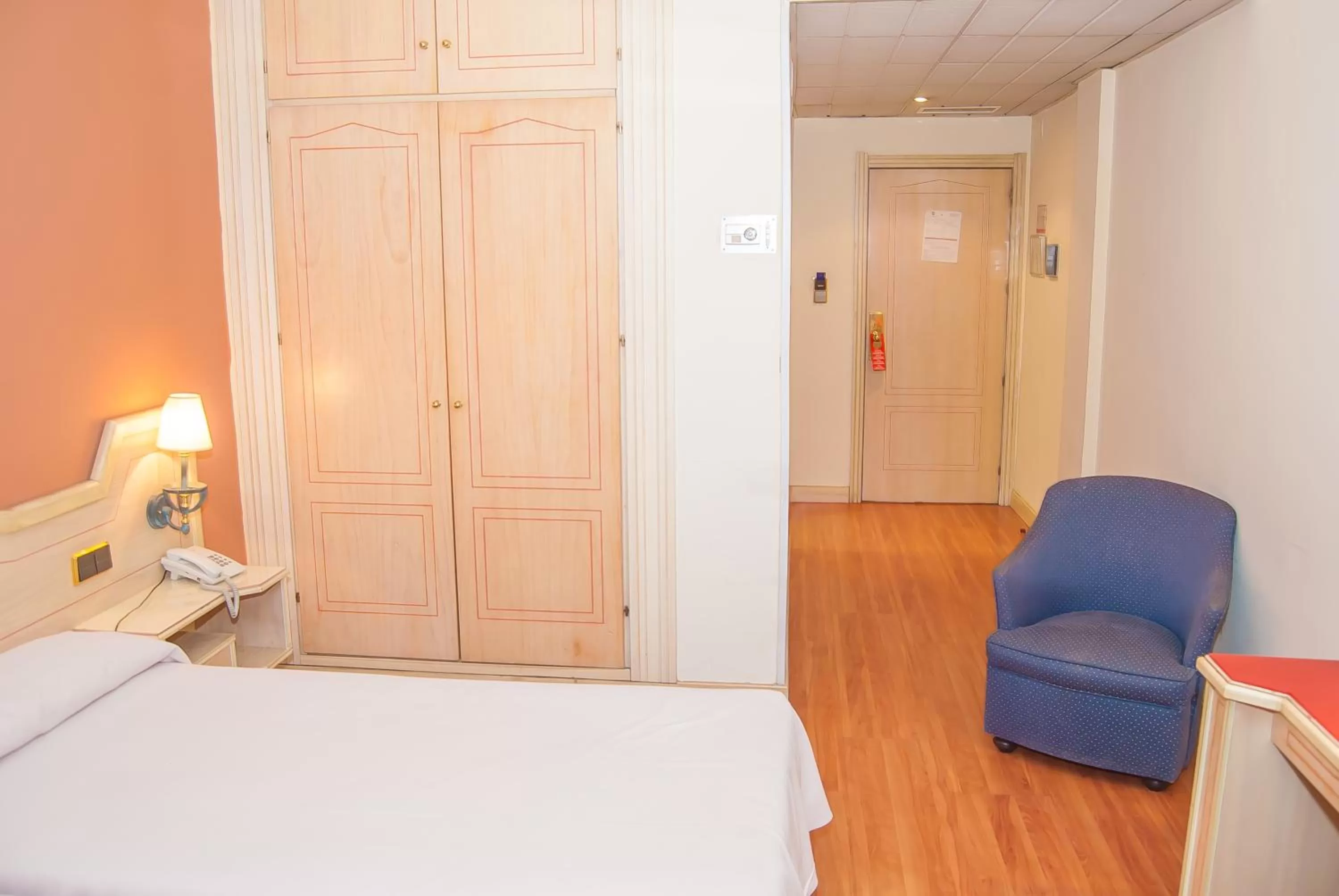 Photo of the whole room, Bed in Ana María