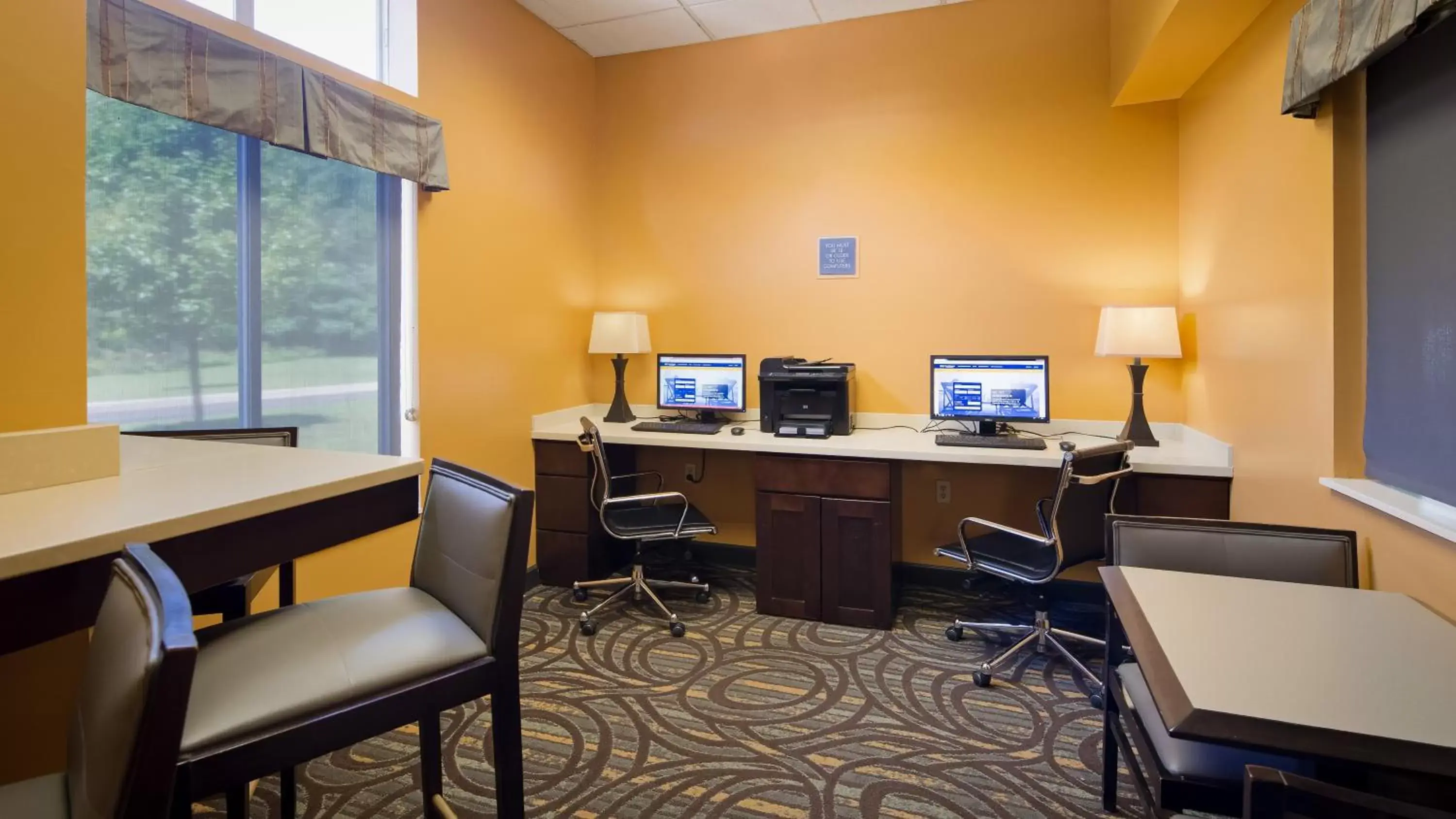 Area and facilities in Best Western Plus Coldwater Hotel