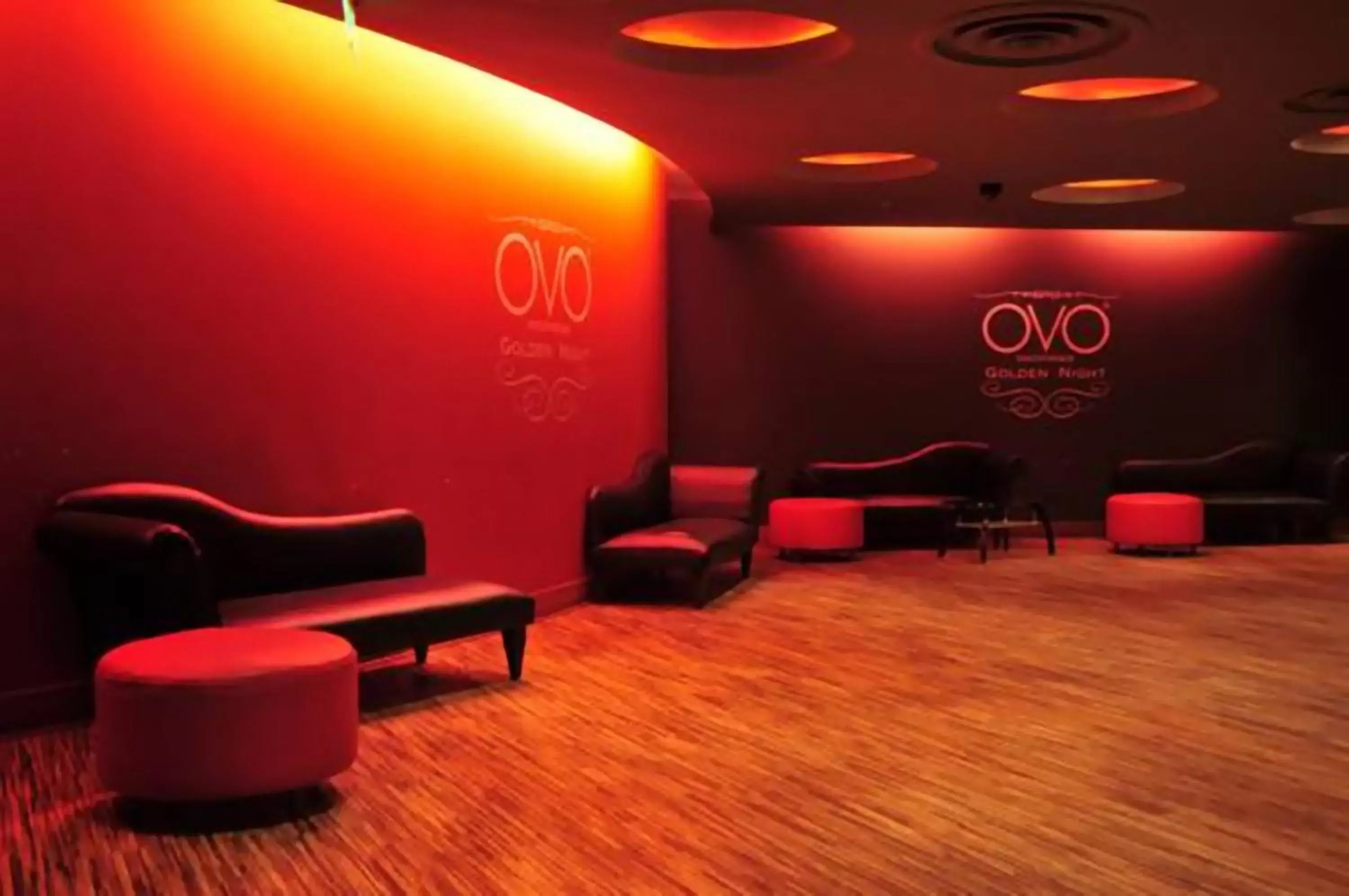 Nightclub / DJ, Seating Area in Enjoy Antofagasta