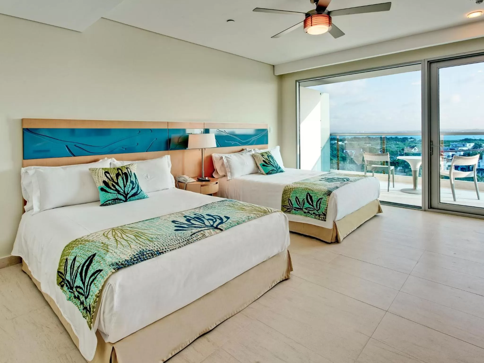 TV and multimedia, Bed in Las Americas Torre Del Mar