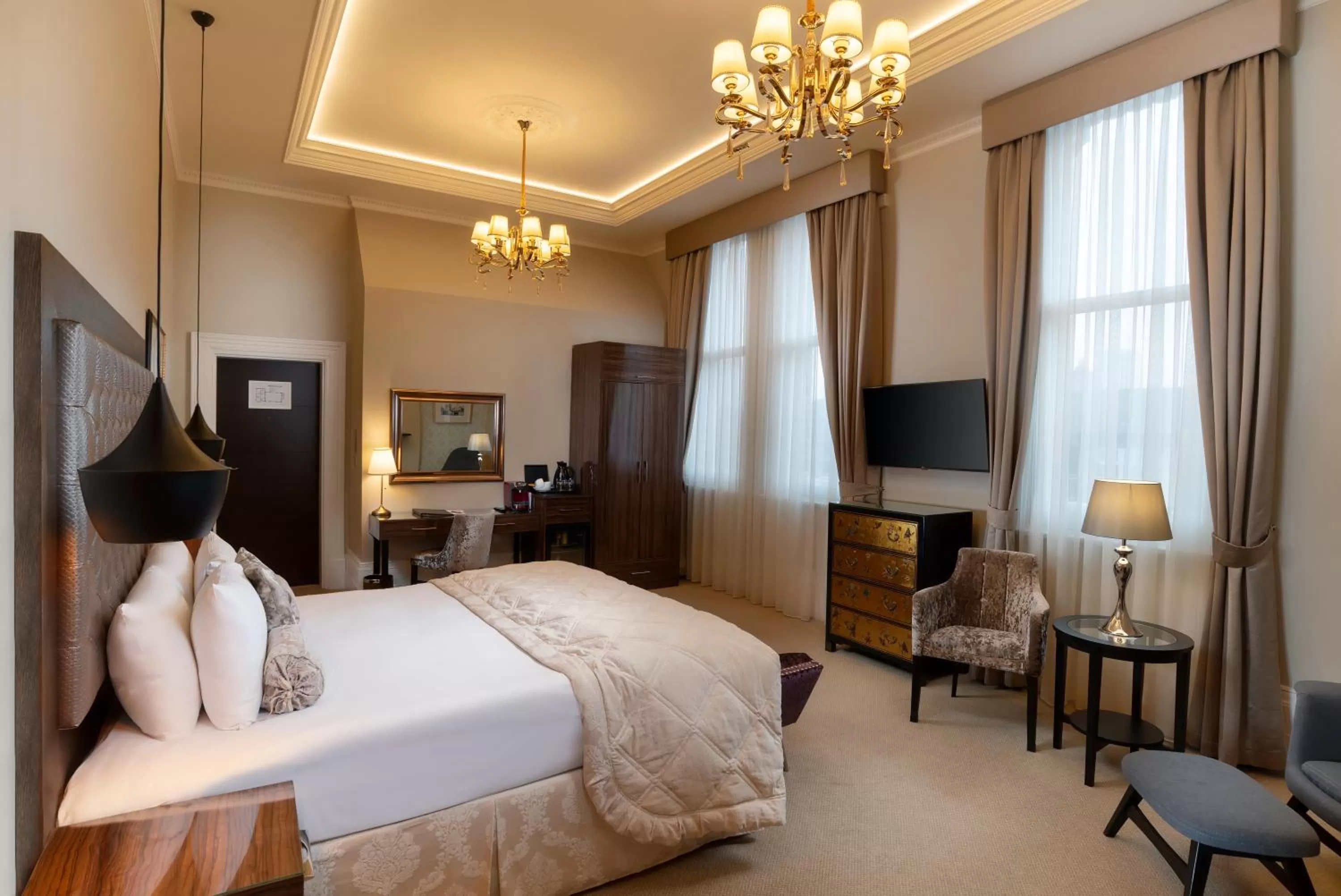 Photo of the whole room, Bed in The Lansbury Heritage Hotel By Sunday - Canary Wharf London