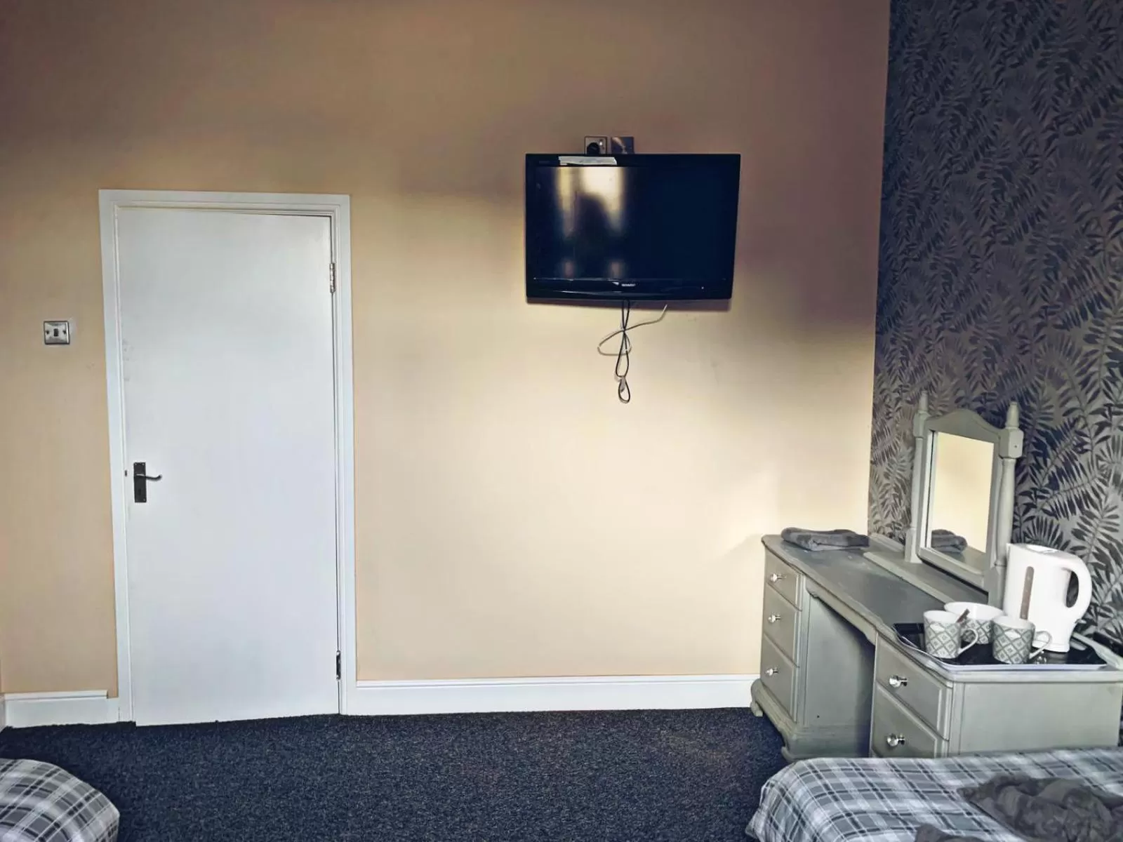 TV and multimedia in The Grosvenor Free house