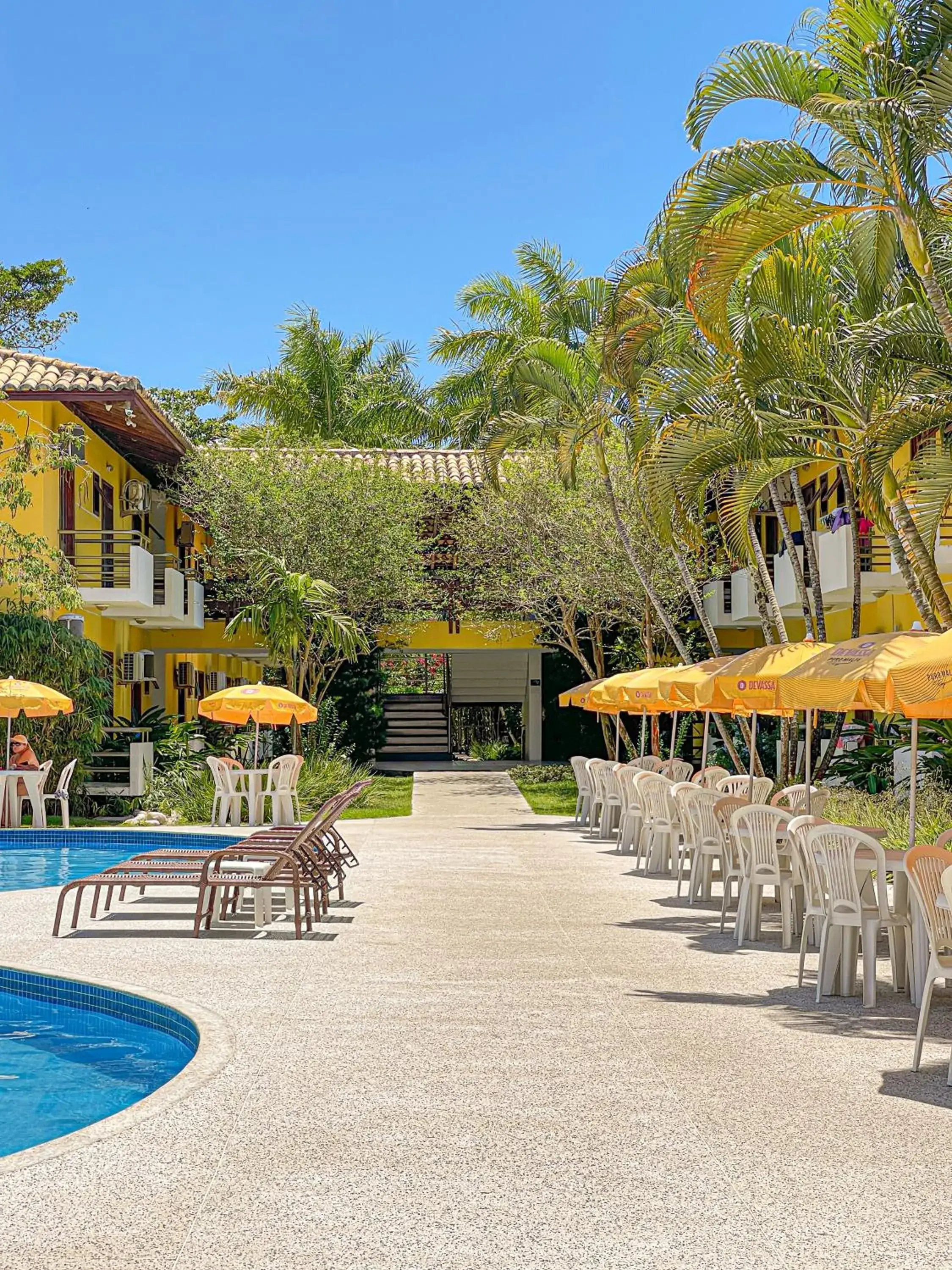 Swimming Pool in Sunshine Praia Hotel