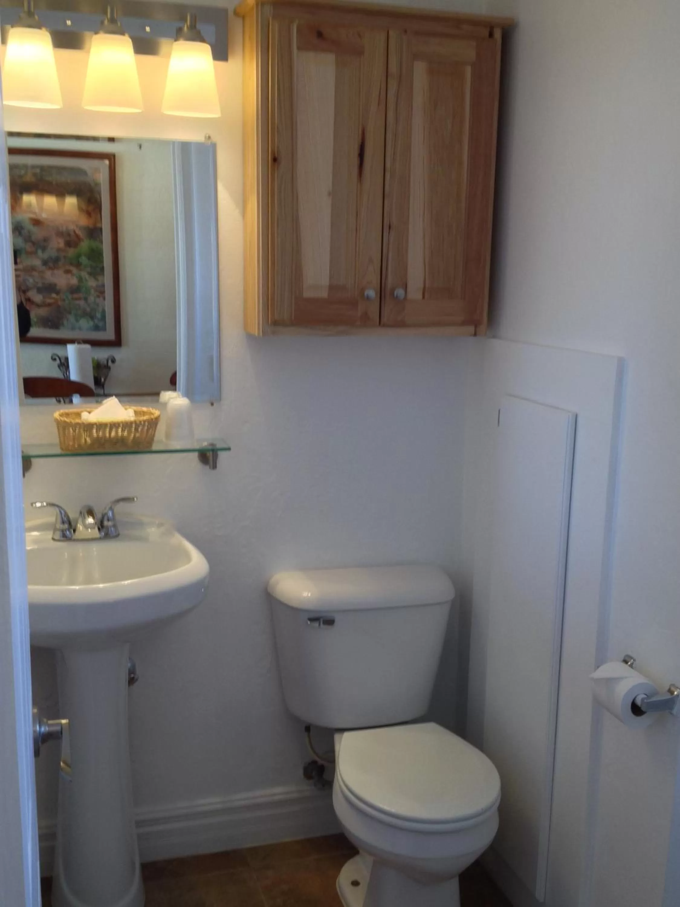 Bathroom in Stone Lizard Lodge