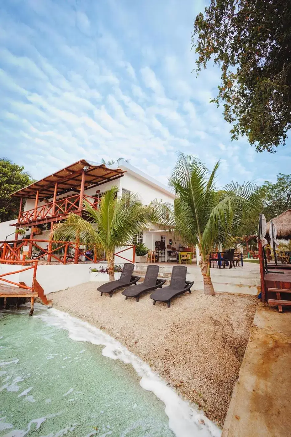 Beach in El Búho Lagoon Bacalar