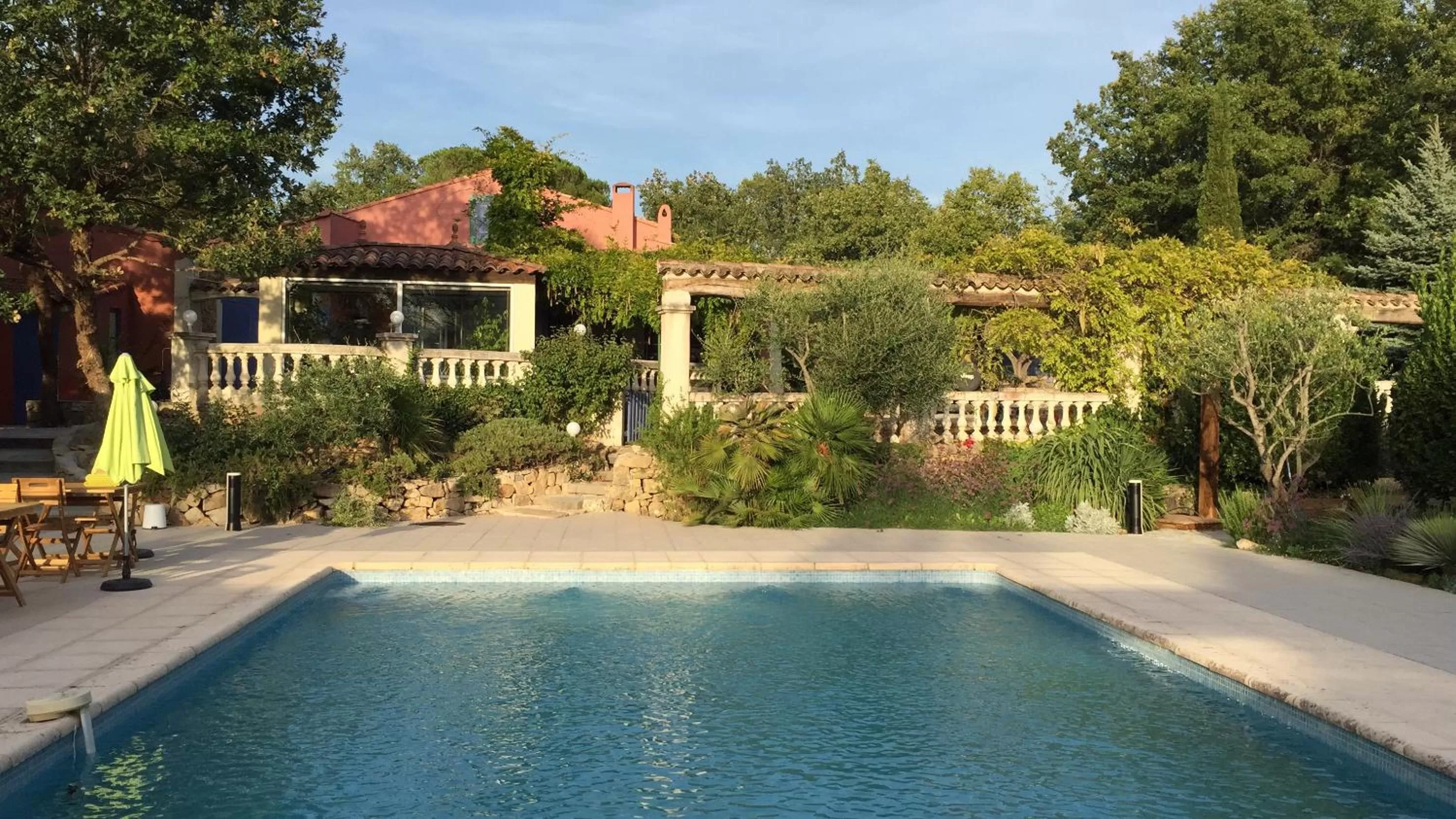 Property building, Swimming Pool in Les Secrets du Défends