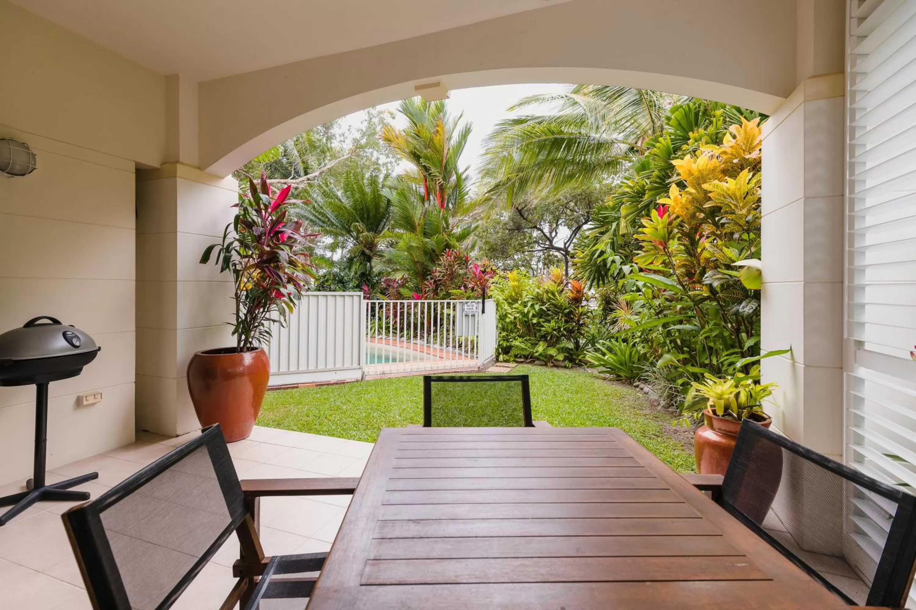Patio in Villa Beach Palm Cove