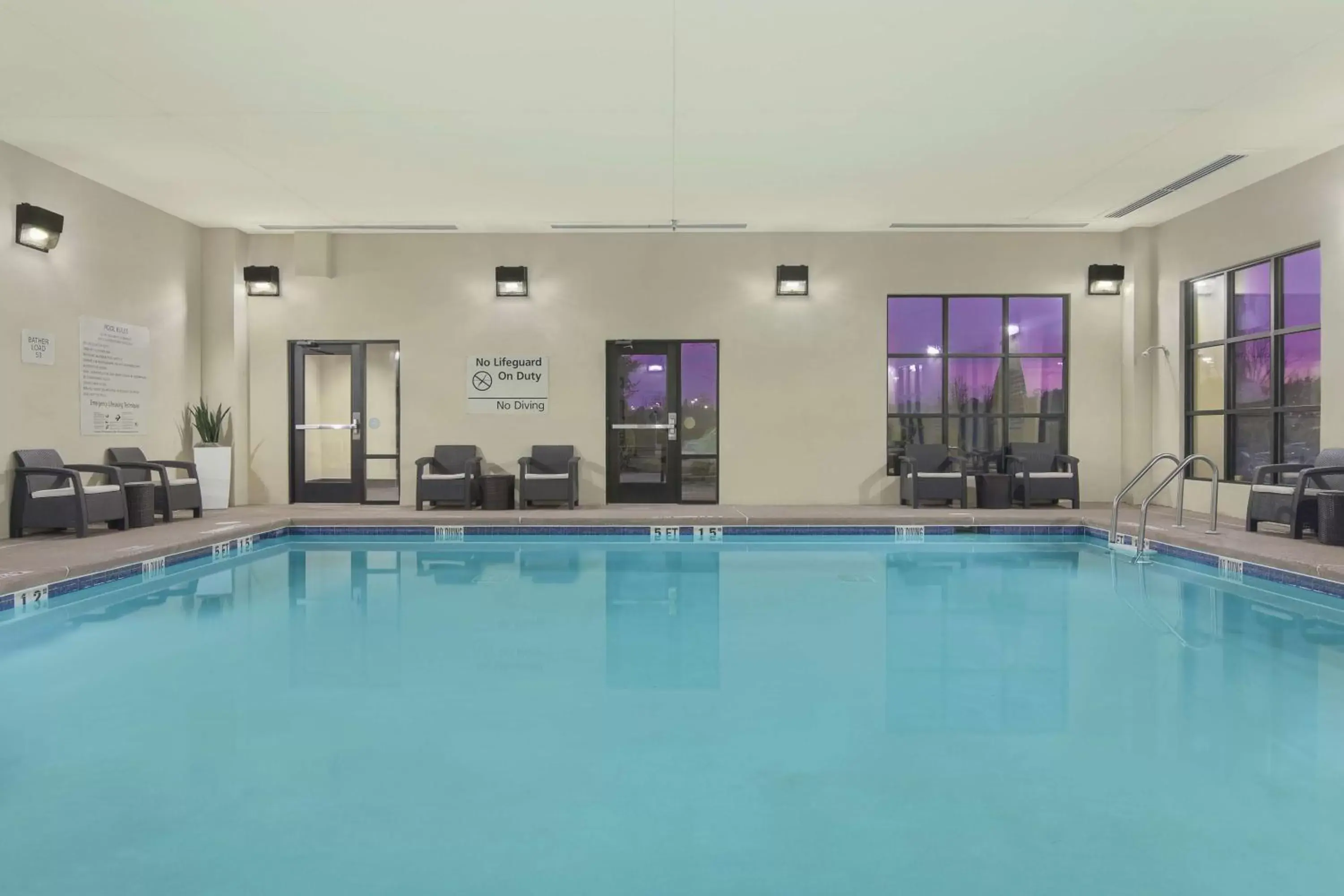 Pool view, Swimming Pool in Hampton Inn & Suites Macon I-75 North