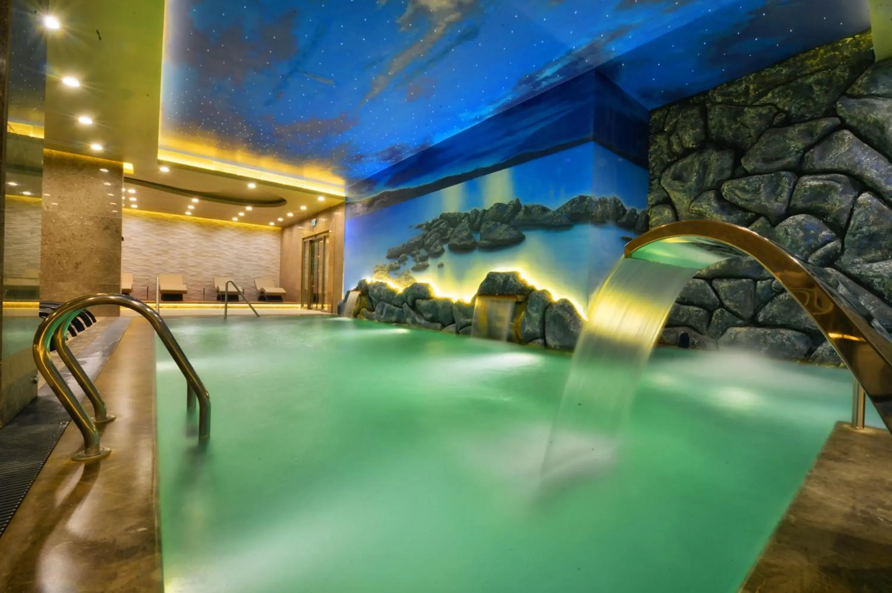 Sauna, Swimming Pool in Marigold Thermal & Spa Hotel Bursa