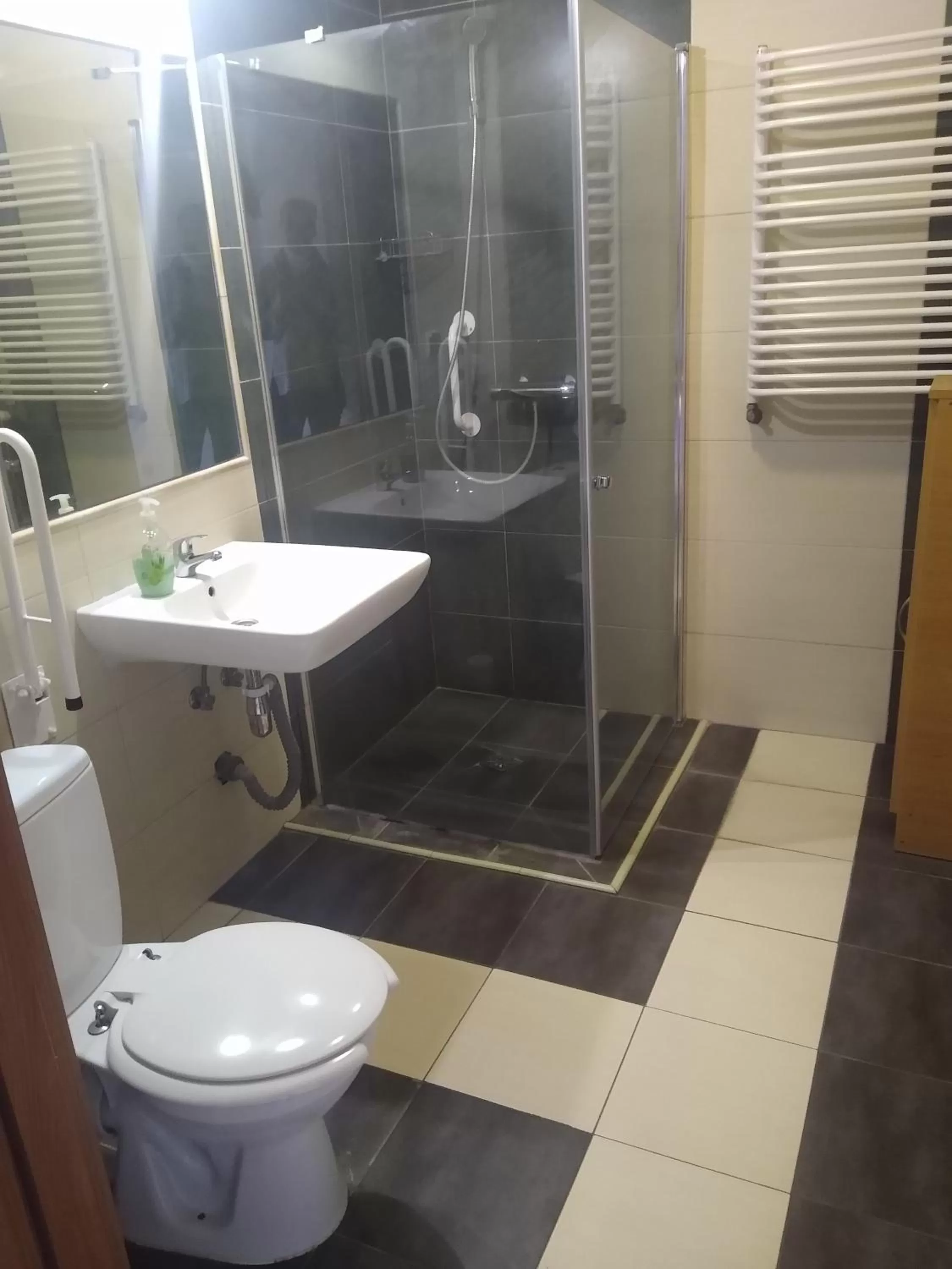 Shower in Zajazd Eljan-Centrum Noclegowe