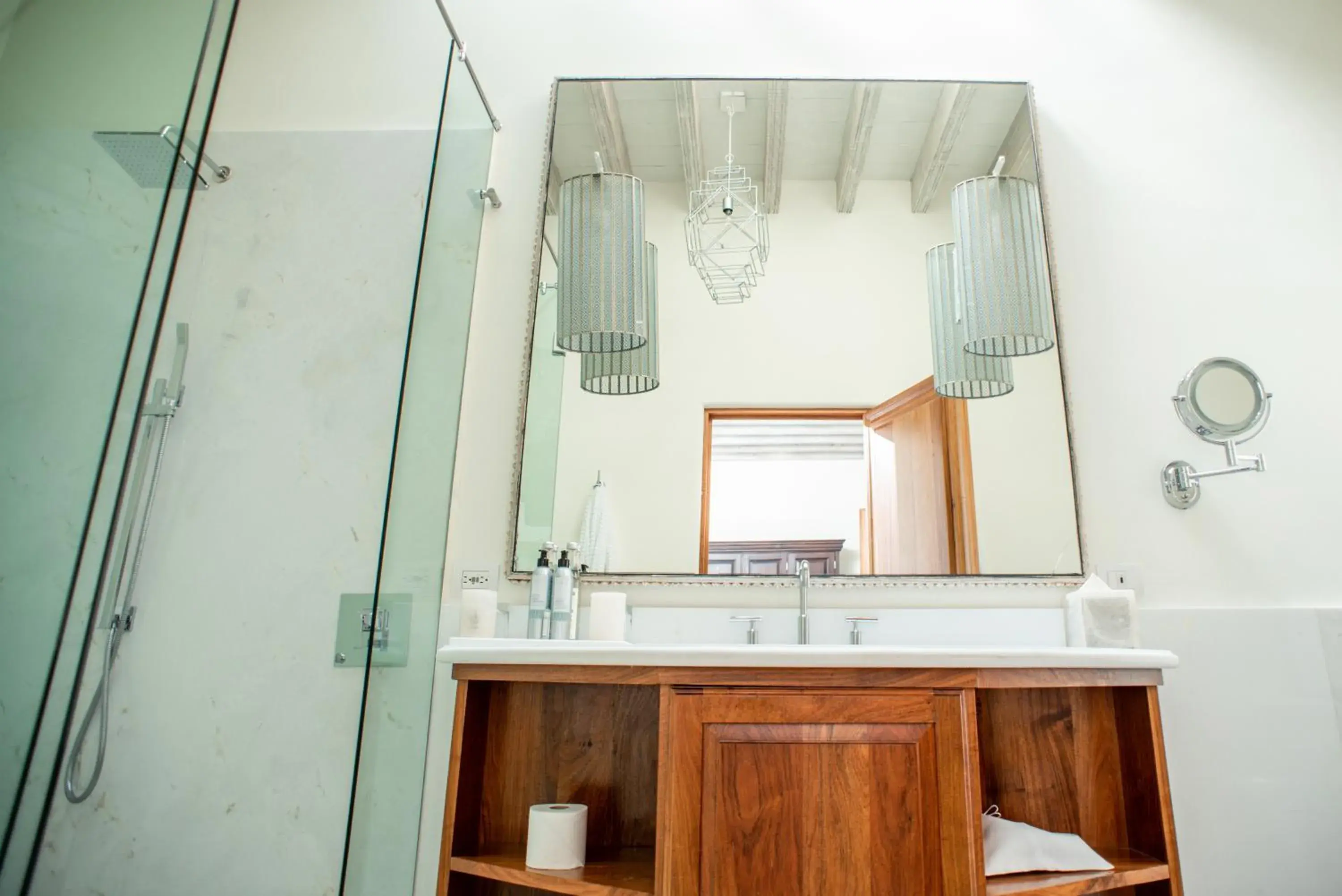 Bathroom, Kitchen/Kitchenette in HOTEL CASA BLANCA 7