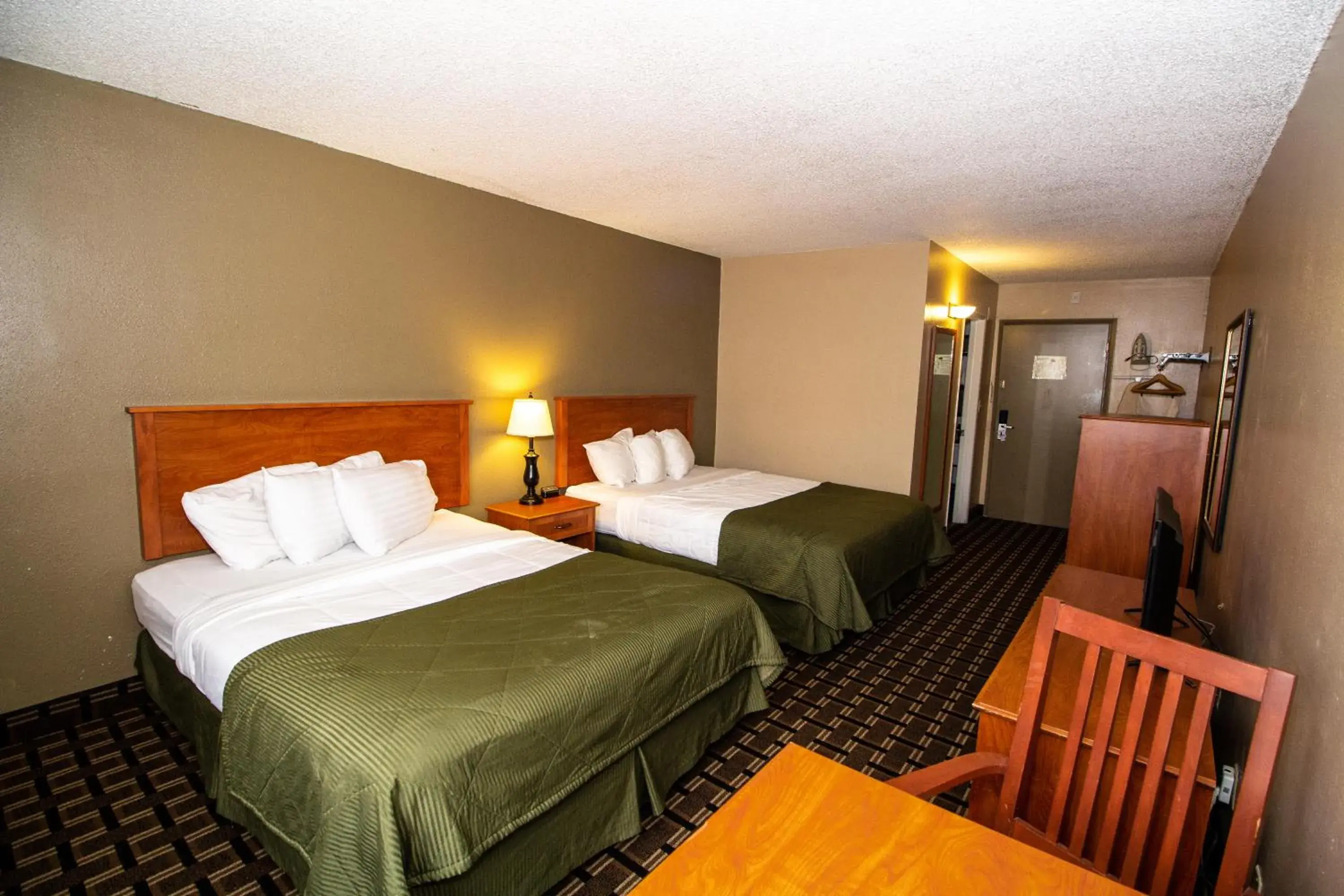 Photo of the whole room, Bed in FairBridge Inn & Suites - Lewiston