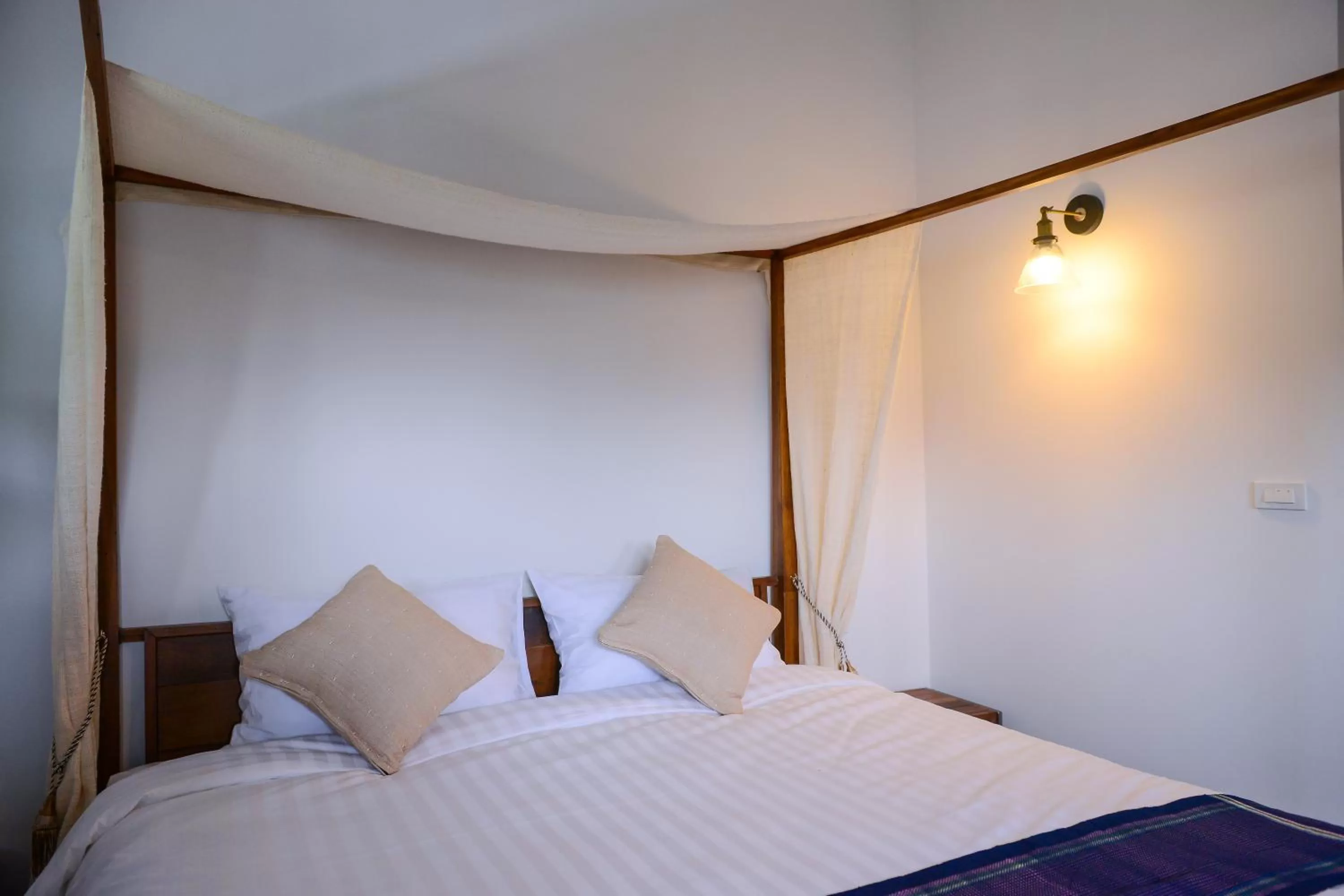 Bed in Neighbor Phuthon