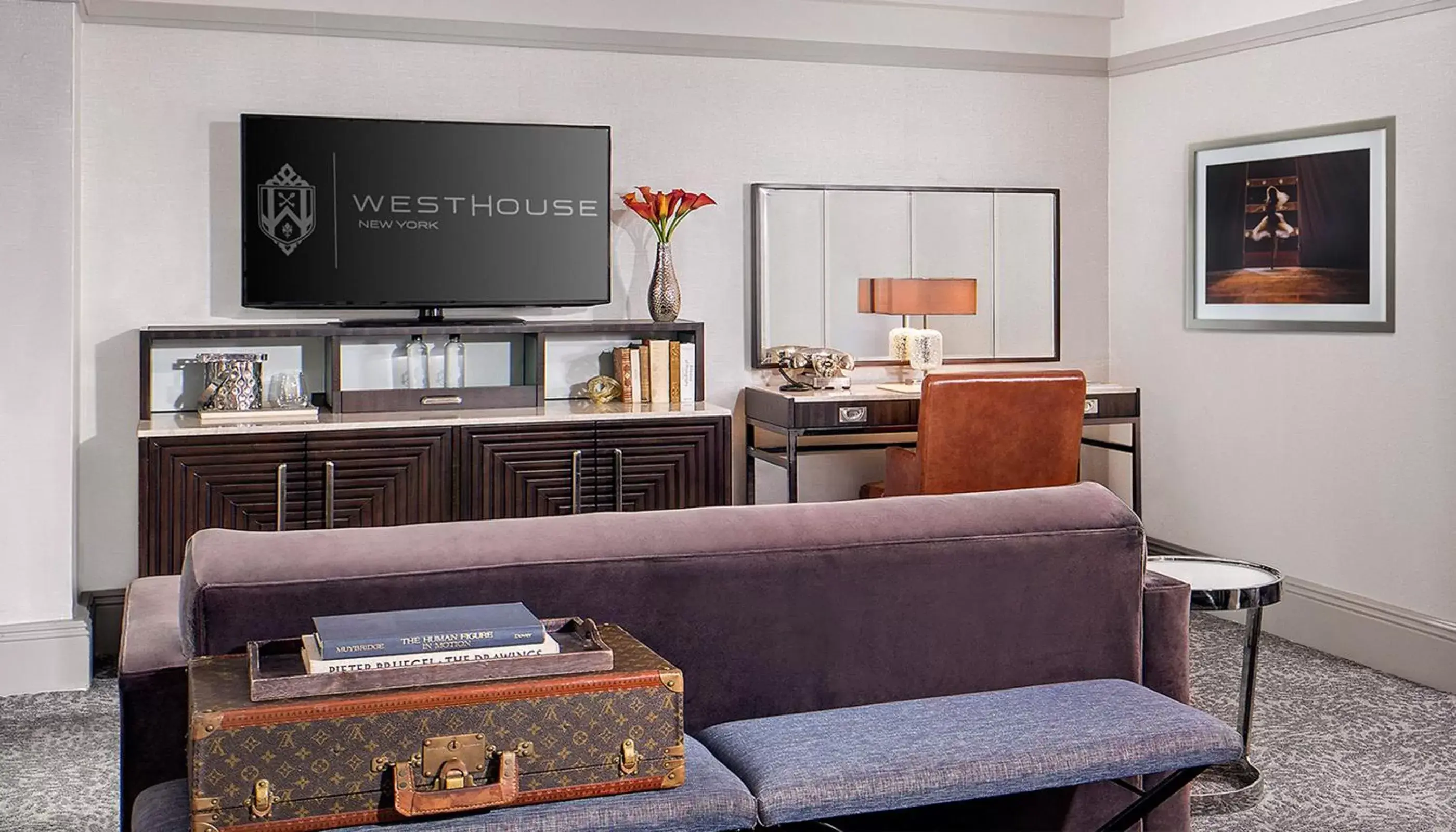 Living room, TV/Entertainment Center in WestHouse Hotel New York
