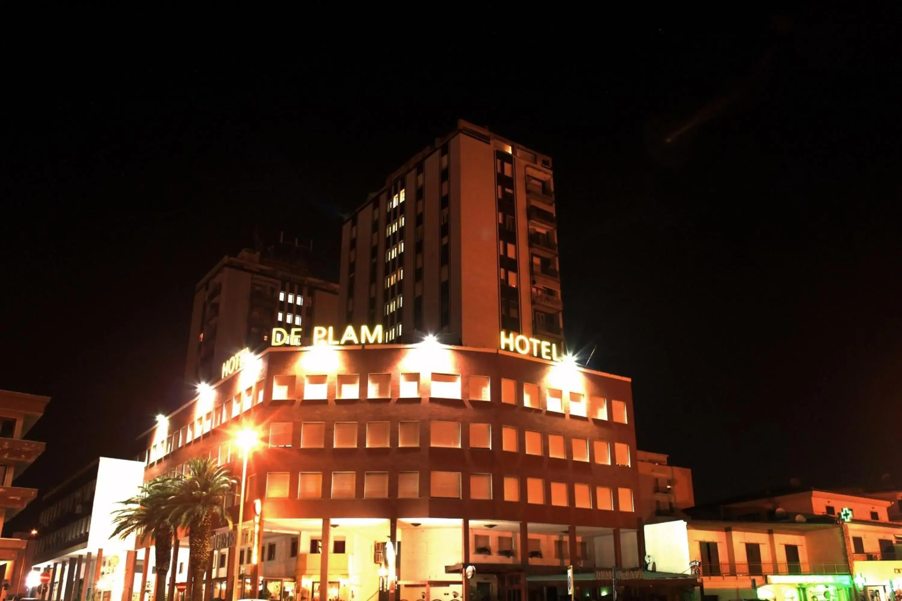 Facade/entrance, Property Building in Hotel De Plam