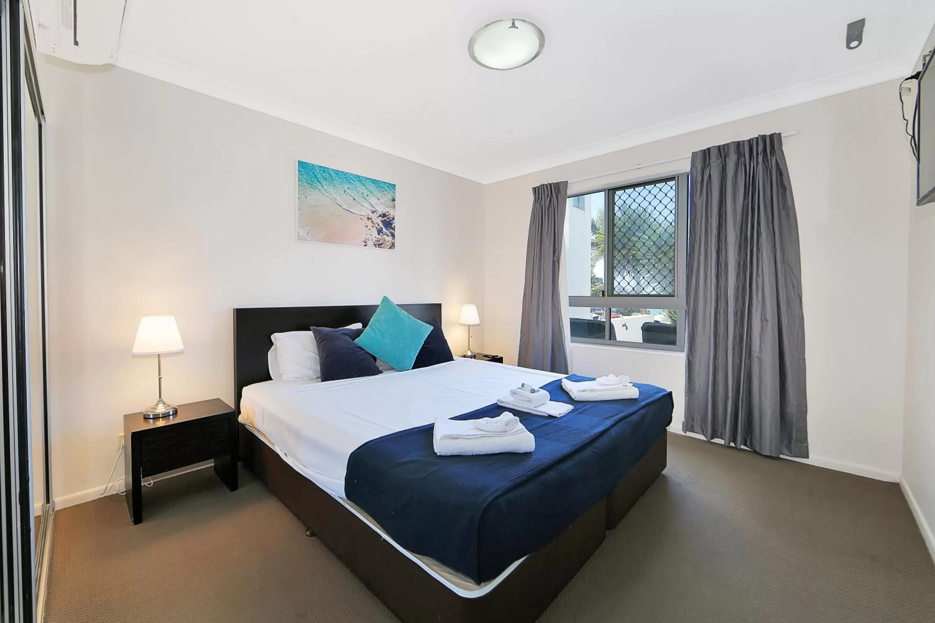 Bedroom, Bed in The Point Resort