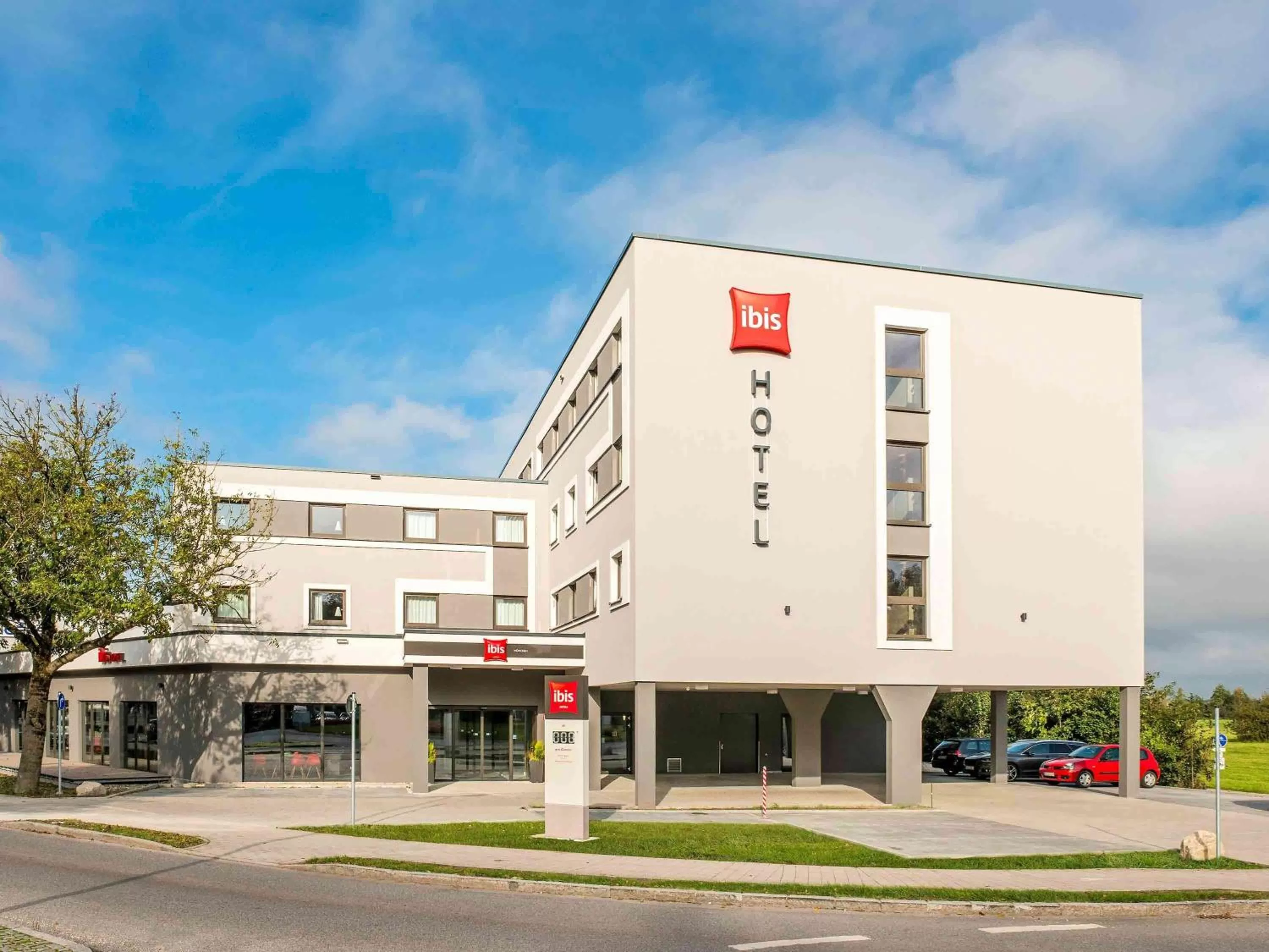 Property building in Ibis München Airport Süd