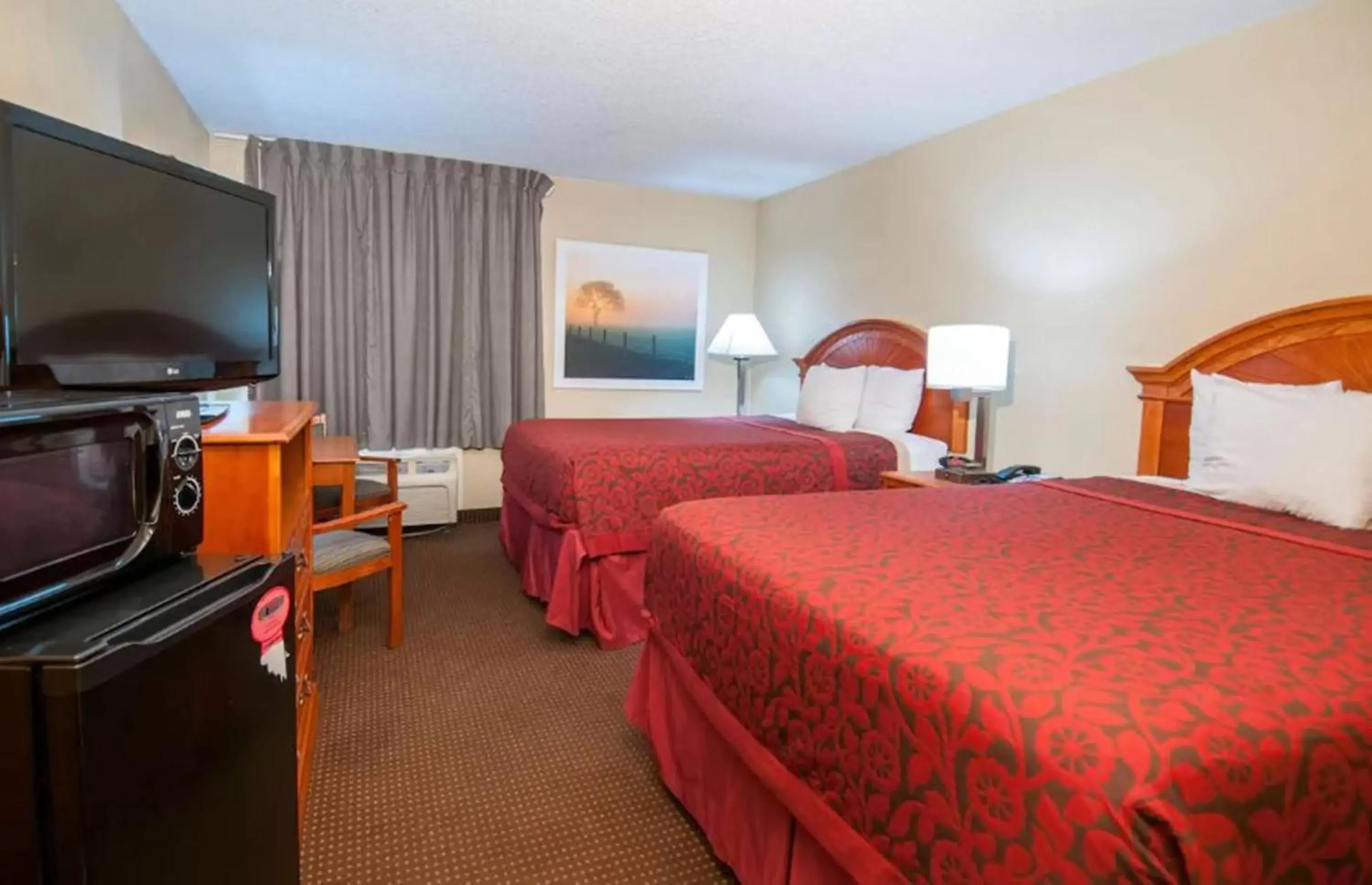 Bed in Days Inn by Wyndham Pauls Valley