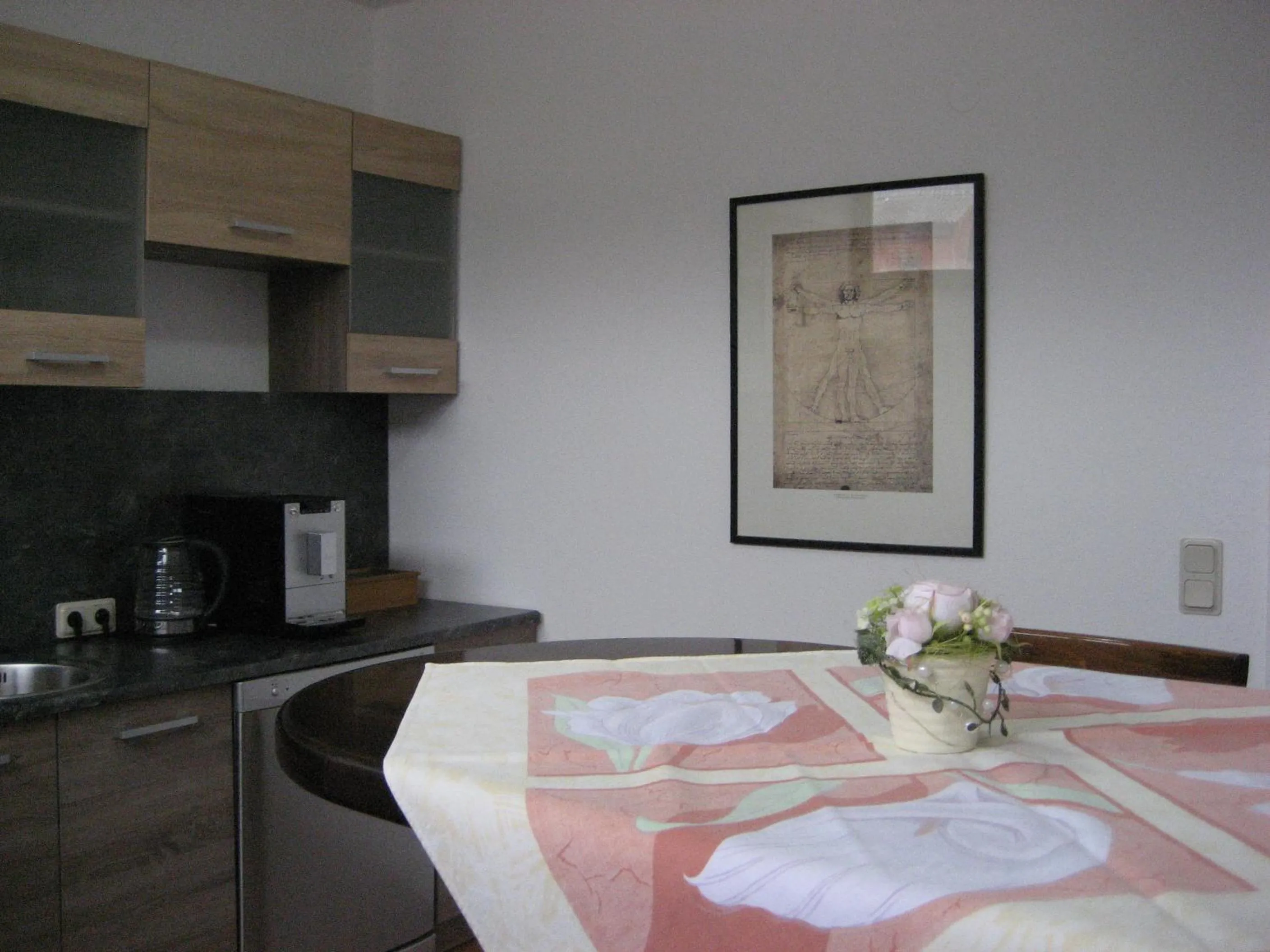 Communal kitchen, Bed in Landhotel Weisses Ross garni