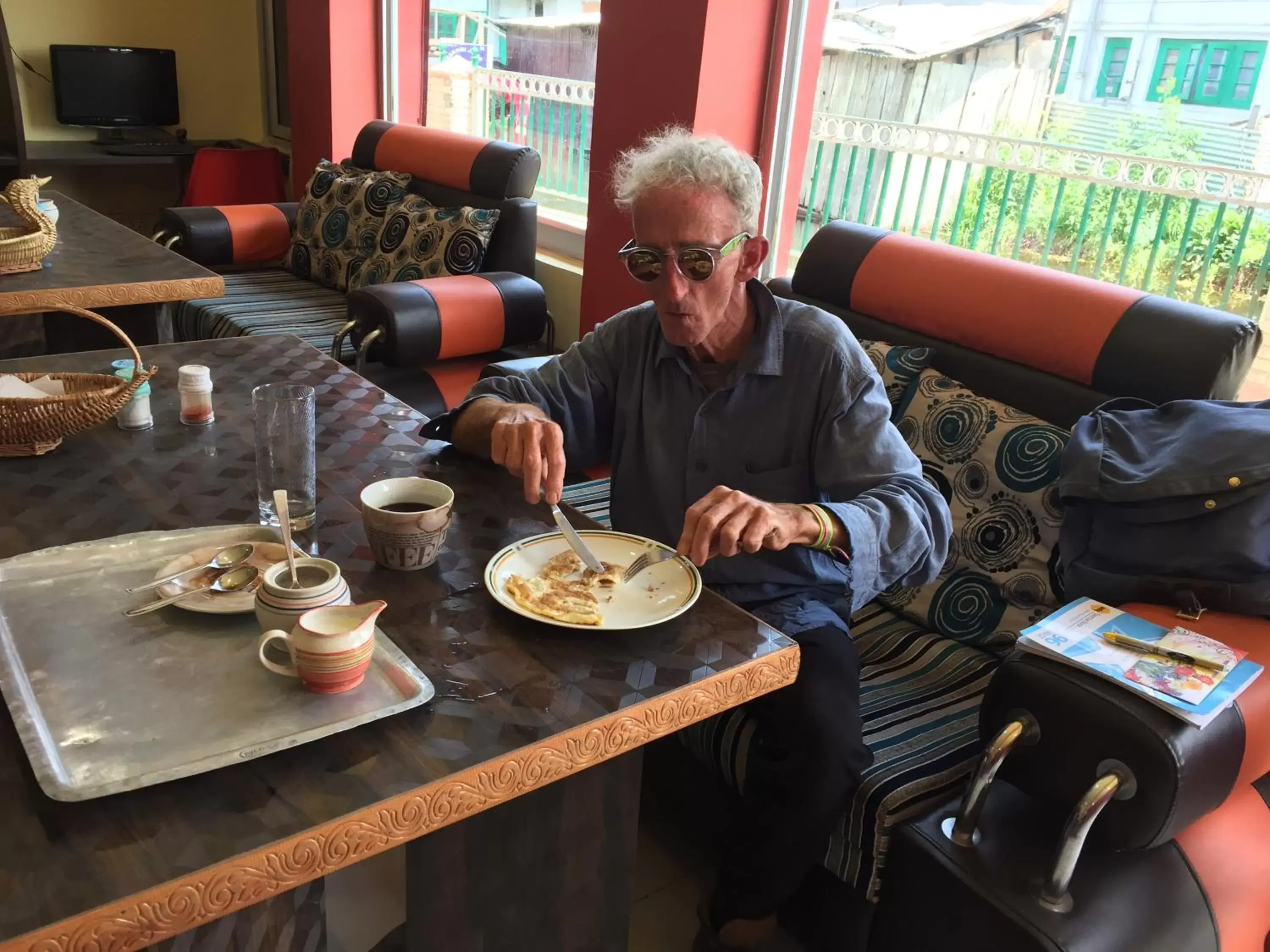 Restaurant/places to eat in Hotel Crescent Restaurant/places to eat in Hotel Crescent