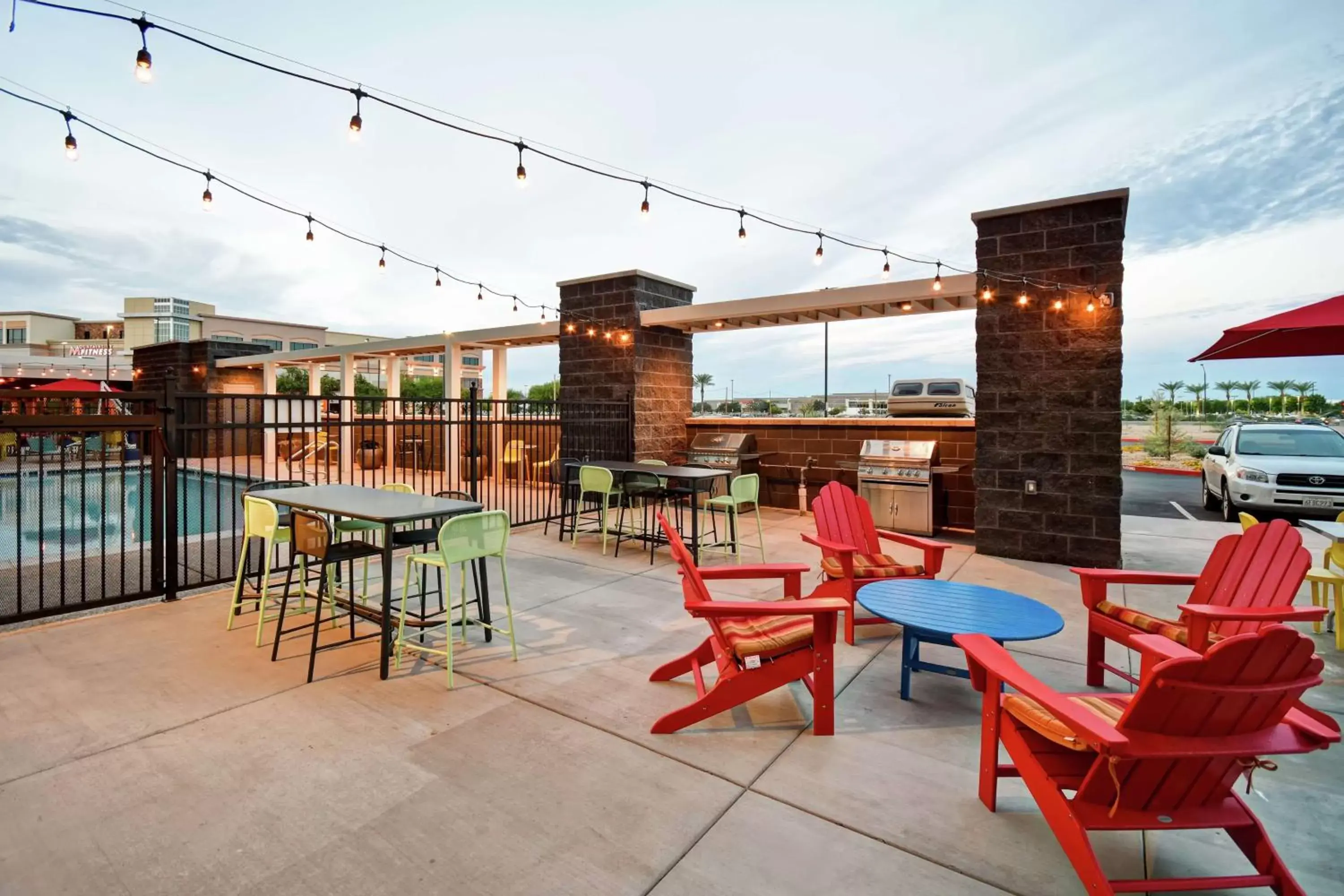 Patio, Restaurant/Places to Eat in Home2 Suites by Hilton Gilbert