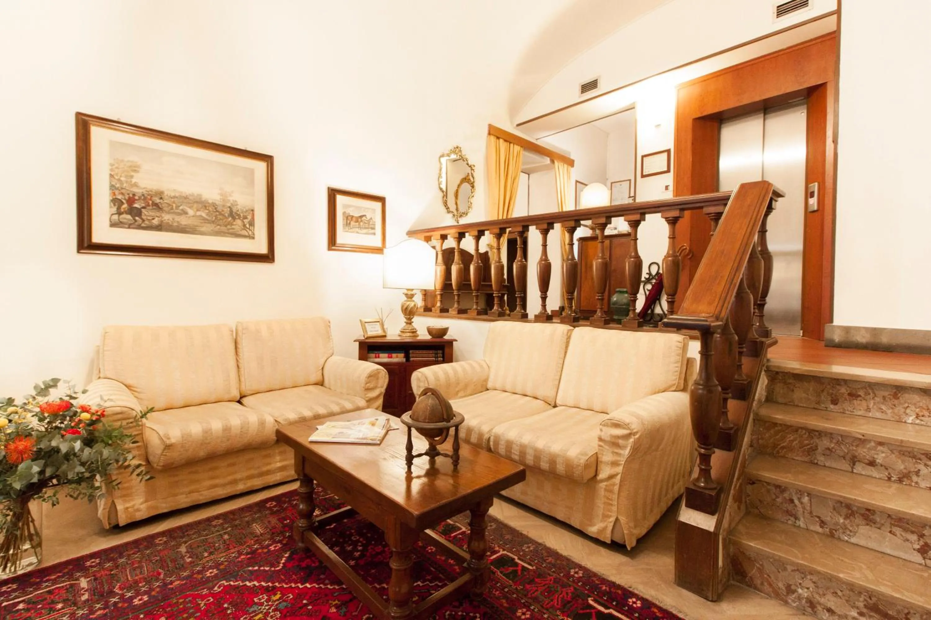 Communal lounge/ TV room in Hotel Rex