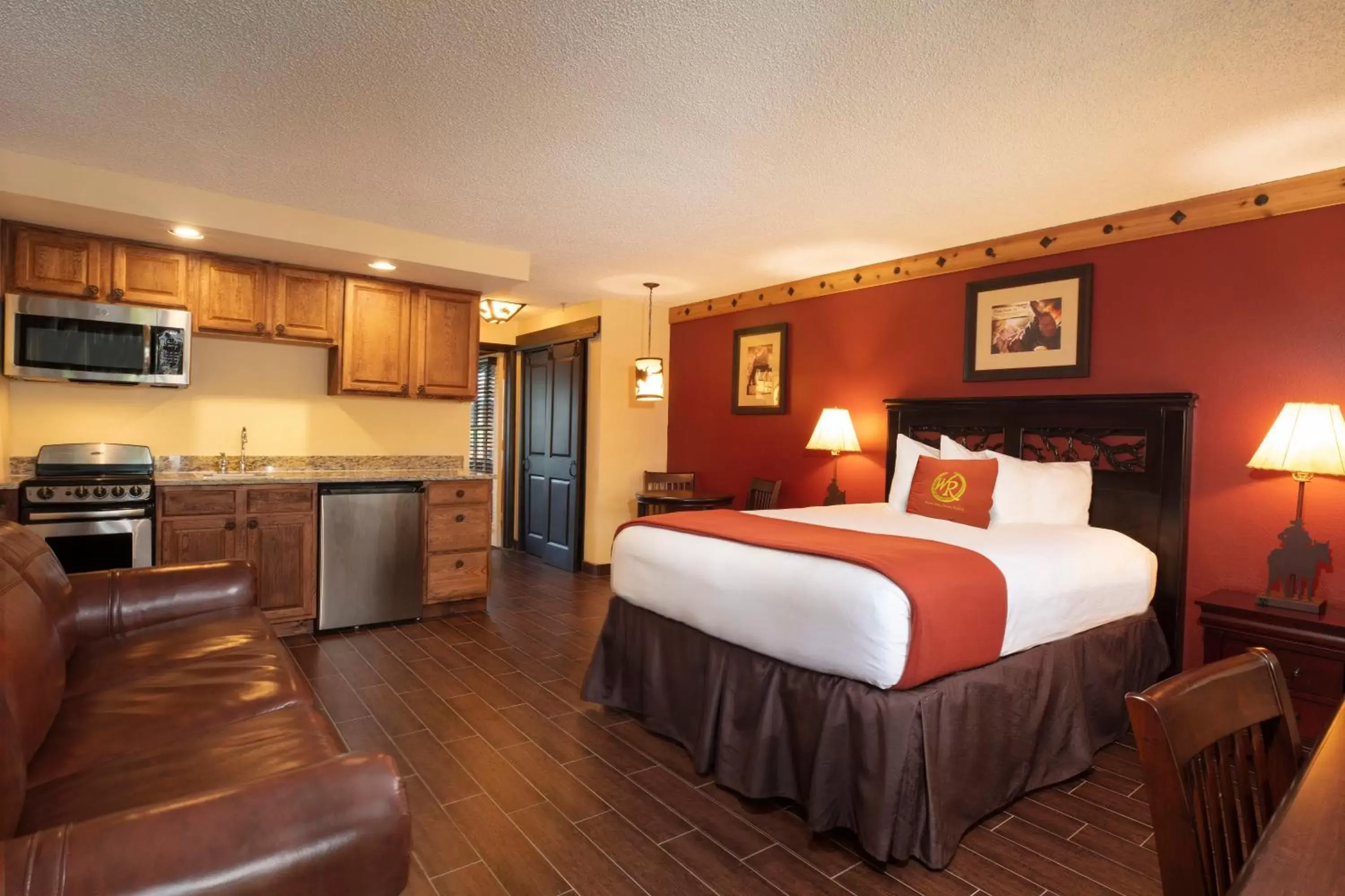 Kitchen or kitchenette, Bed in Westgate River Ranch Resort & Rodeo Kitchen or kitchenette, Bed in Westgate River Ranch Resort & Rodeo