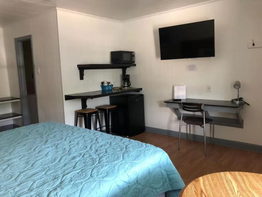 Photo of the whole room, Bed in Swell Motel