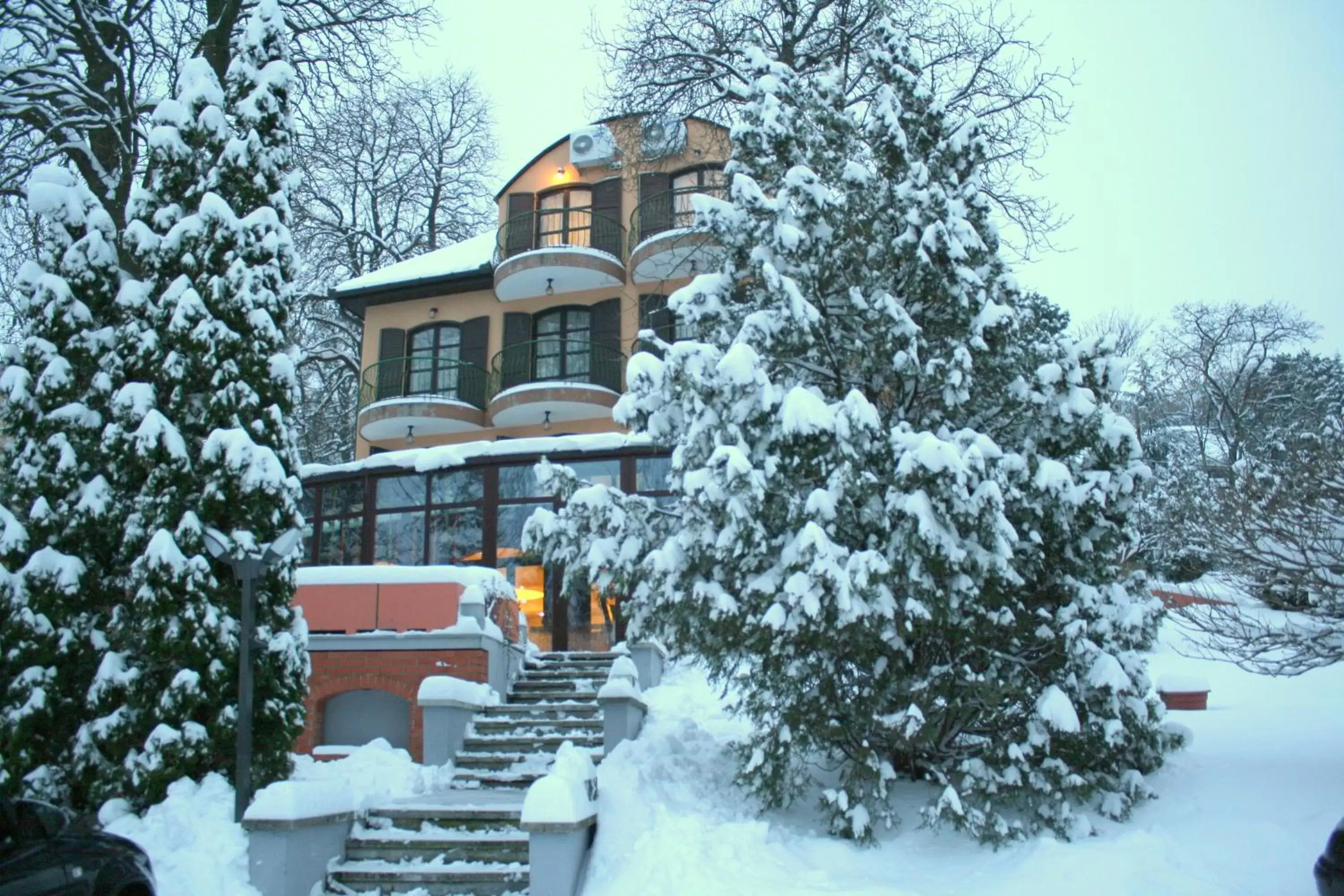 Property building, Winter in Hotel Bobbio