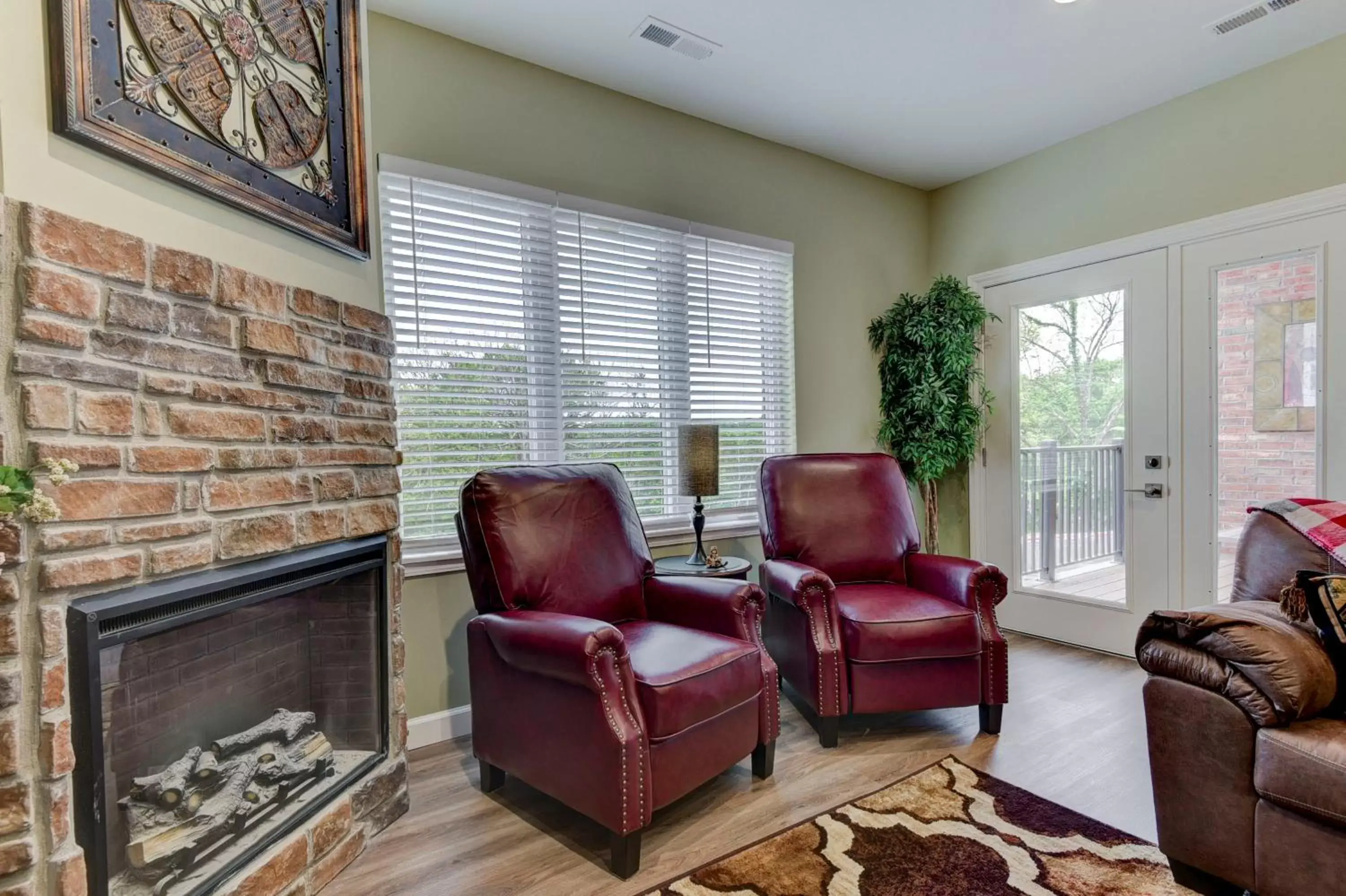 Seating Area in Luxury Condos at Thousand Hills - Branson -Beautifully Remodeled