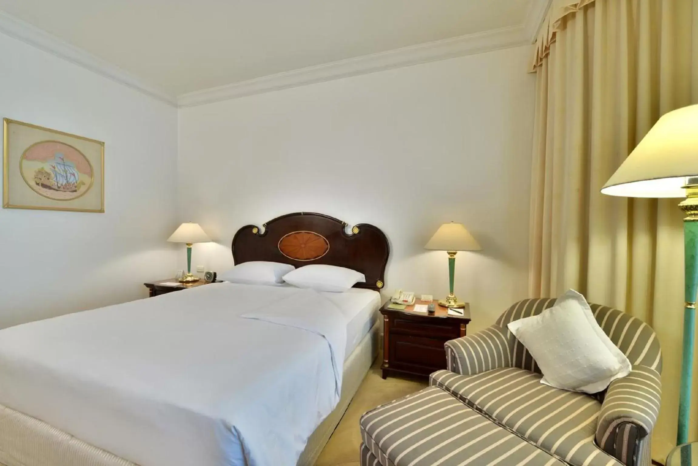 Bedroom in Evergreen Laurel Hotel Bangkok Bedroom in Evergreen Laurel Hotel Bangkok