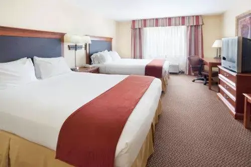 Bed in Holiday Inn Express & Suites - Laredo-Event Center Area, an IHG Hotel