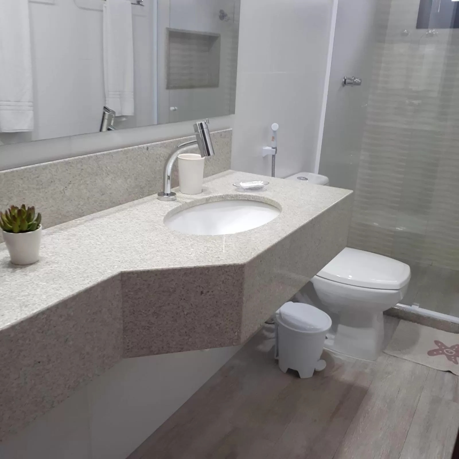 Bathroom in La Coloniale