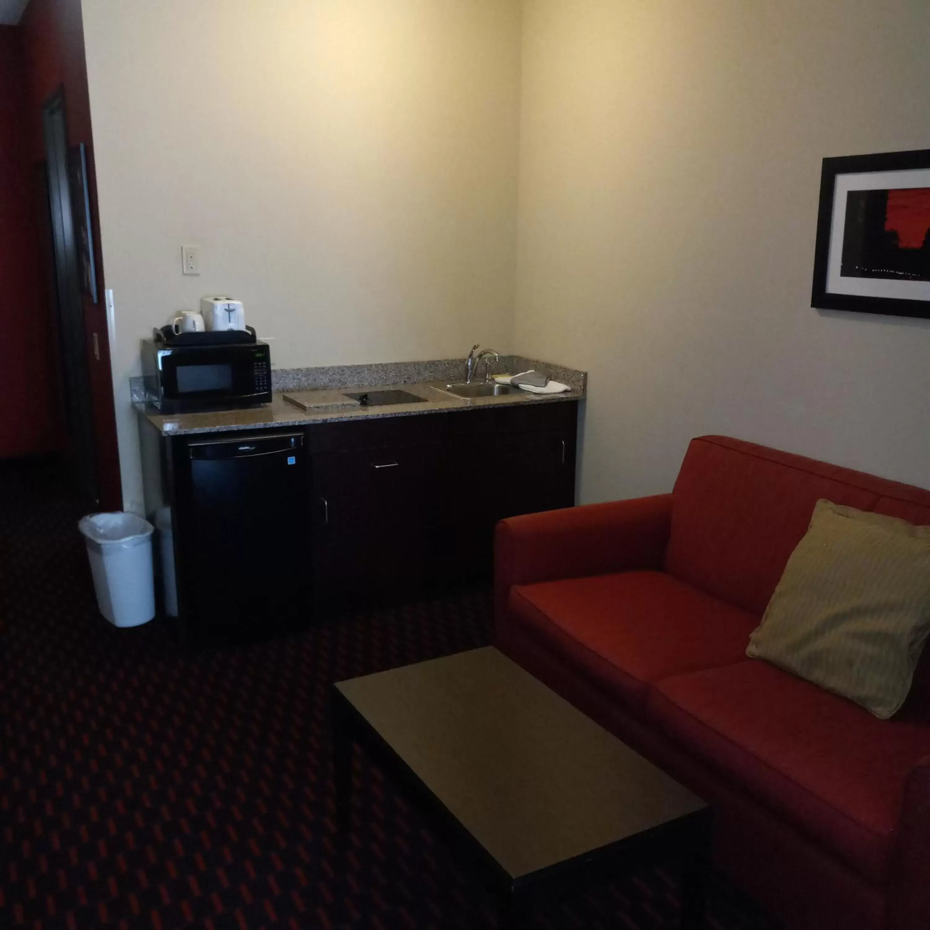 Kitchen or kitchenette, Seating Area in Comfort Inn & Suites Tunkhannock