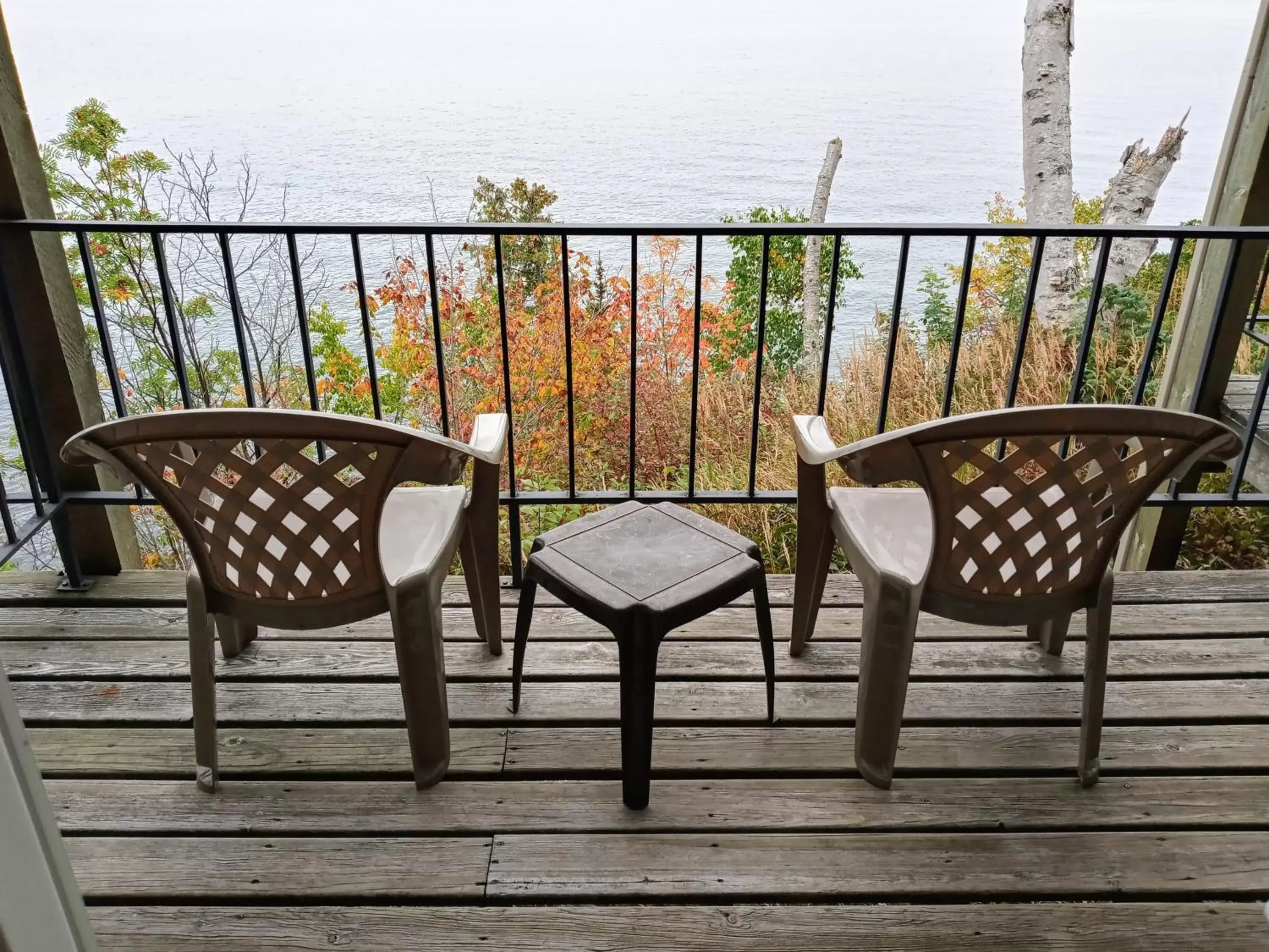 Balcony/Terrace in Cliff Dweller on Lake Superior