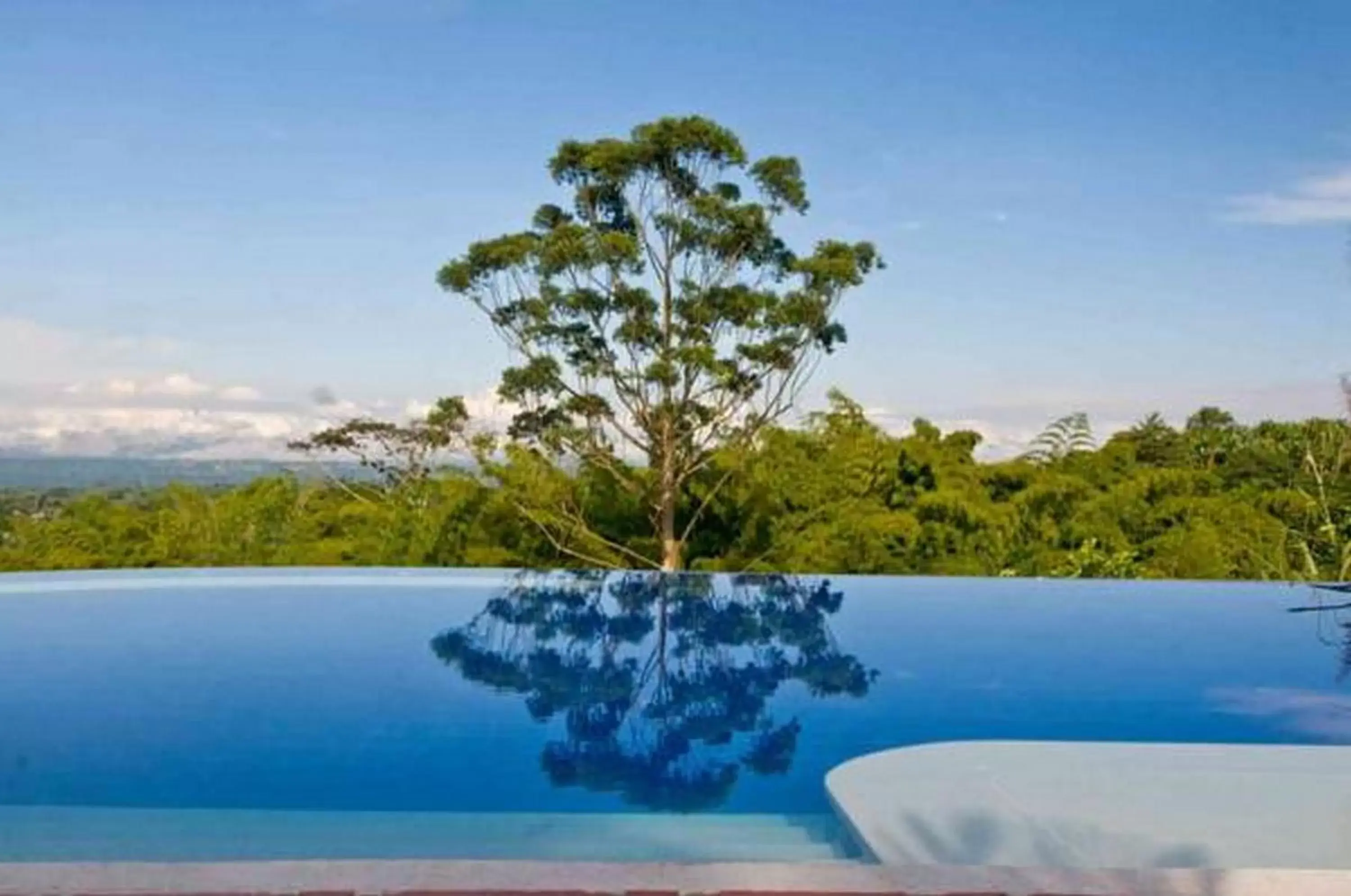 Swimming Pool in Hotel Hacienda Combia