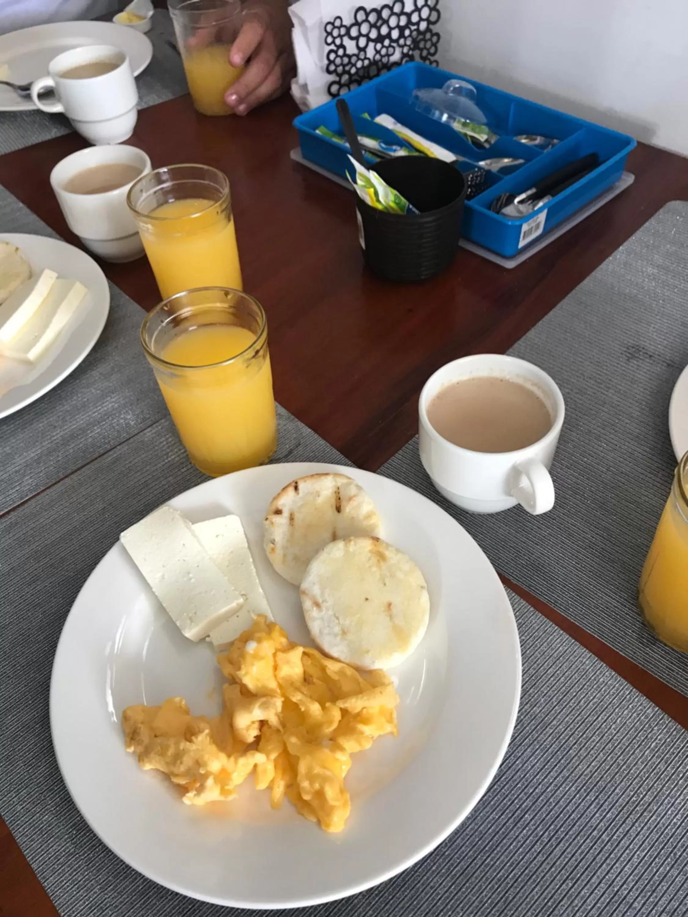 American breakfast in Hostal La Española de Getsemani