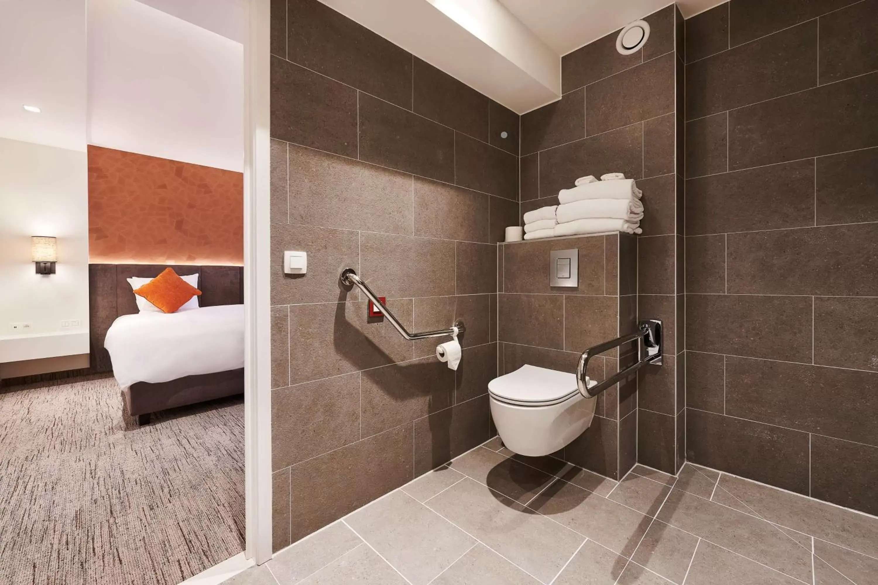 Photo of the whole room, Bathroom in Keizershof Hotel Aalst