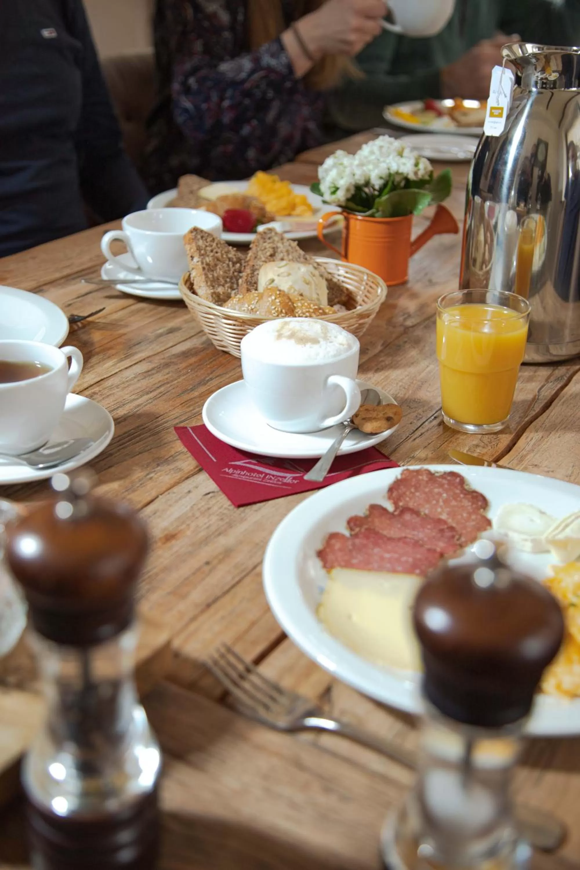 Breakfast in Alpinhotel INzeller