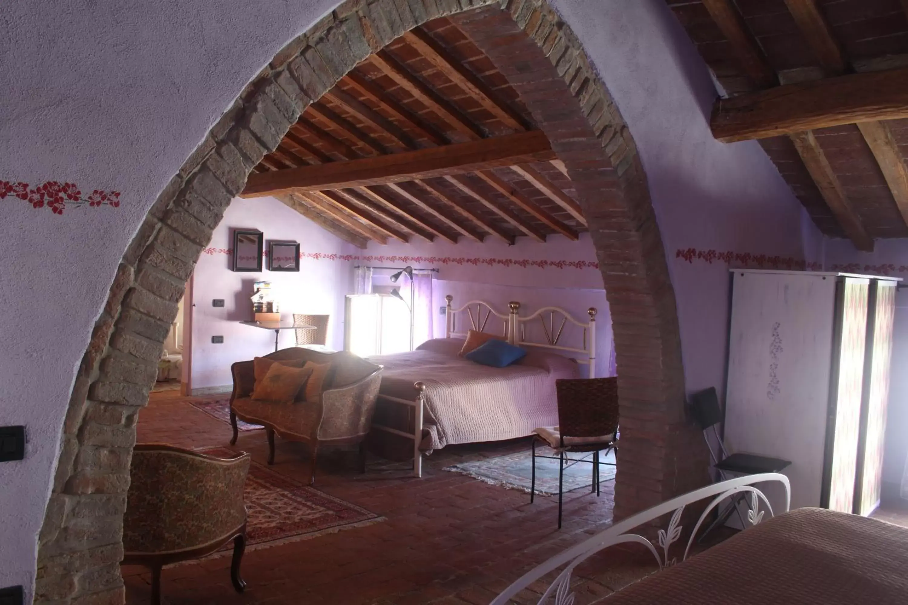 Photo of the whole room, Seating Area in B&B Polirone