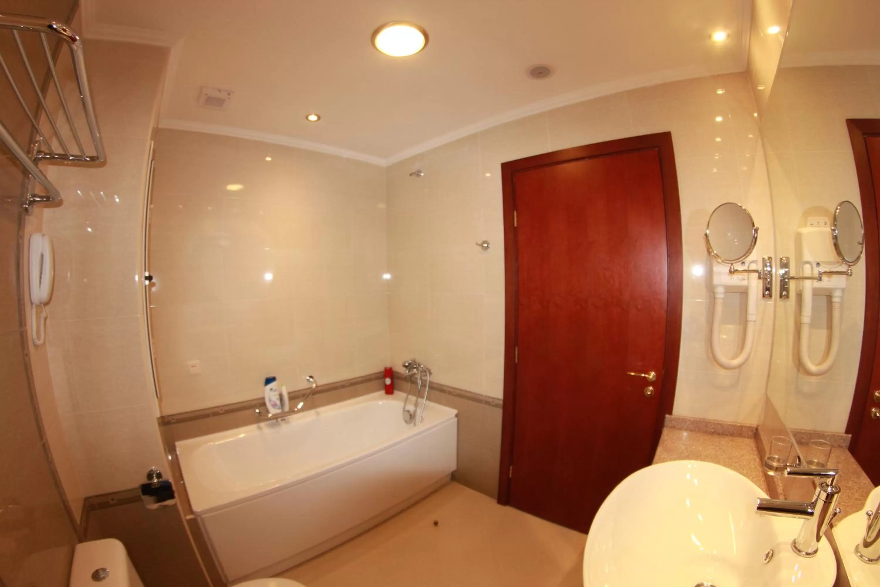 Bathroom in Downtown Bansko Resort