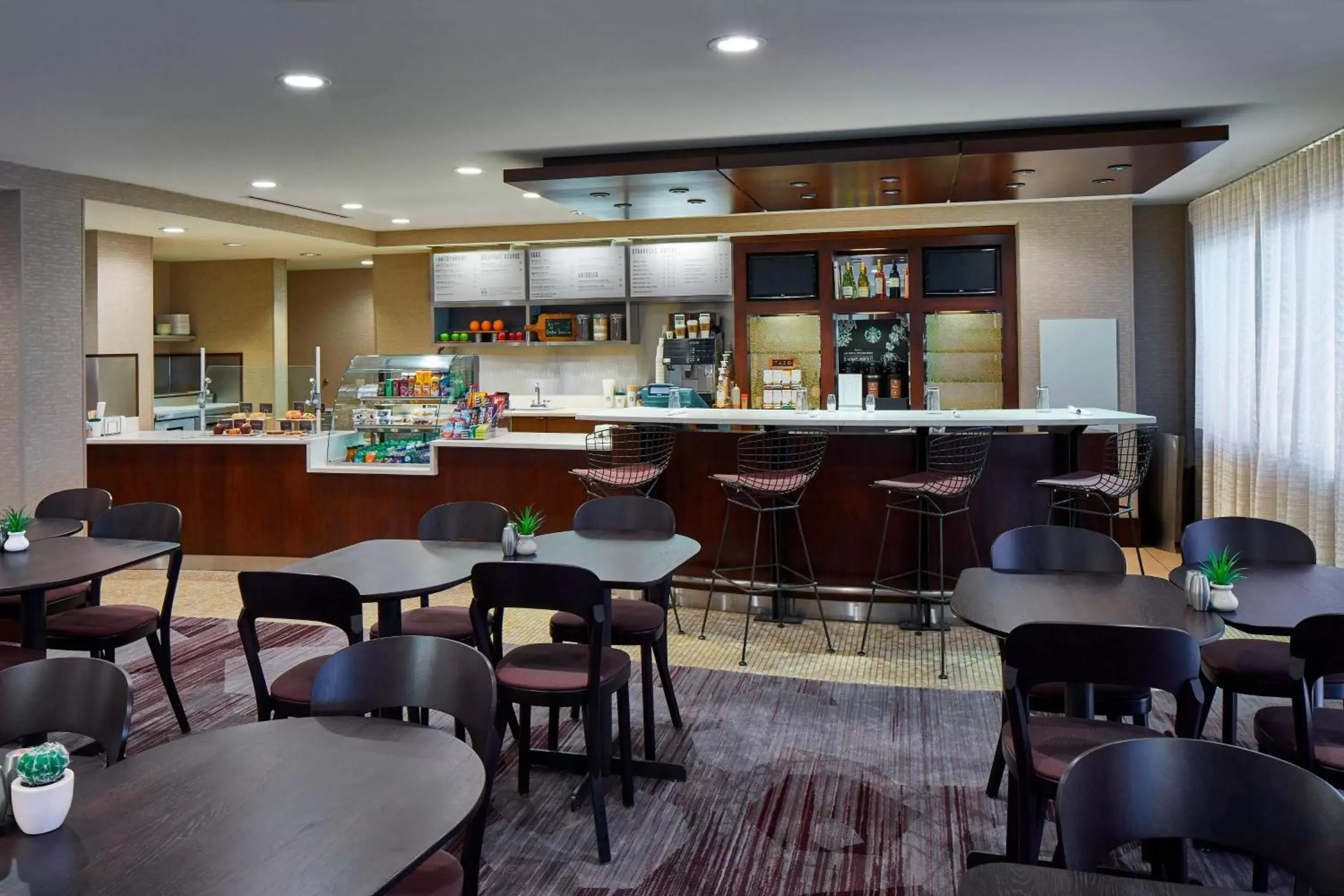 Restaurant/Places to Eat in Courtyard by Marriott Albany Thruway