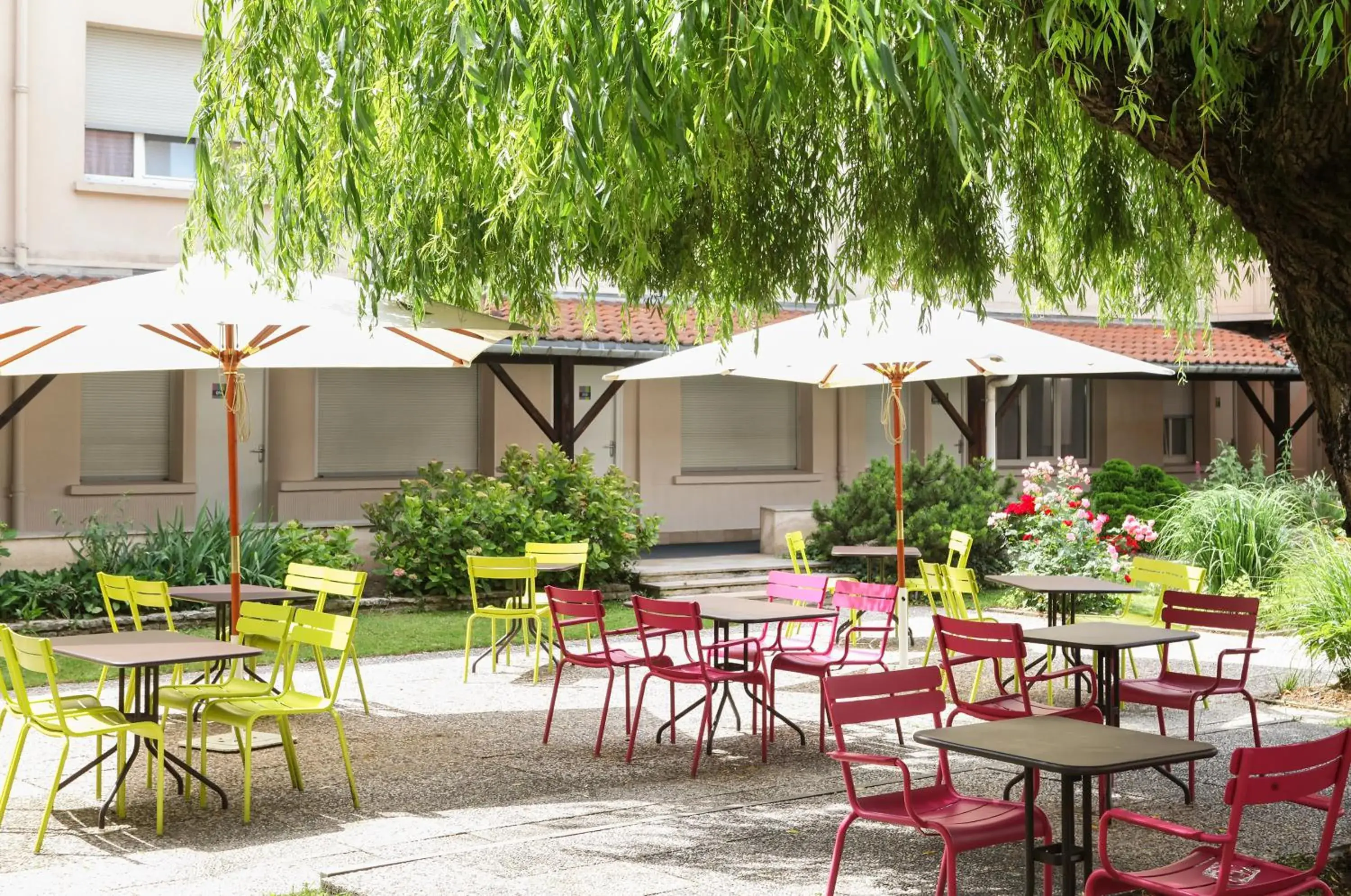 Facade/entrance, Restaurant/Places to Eat in ibis Styles Nancy Centre Gare